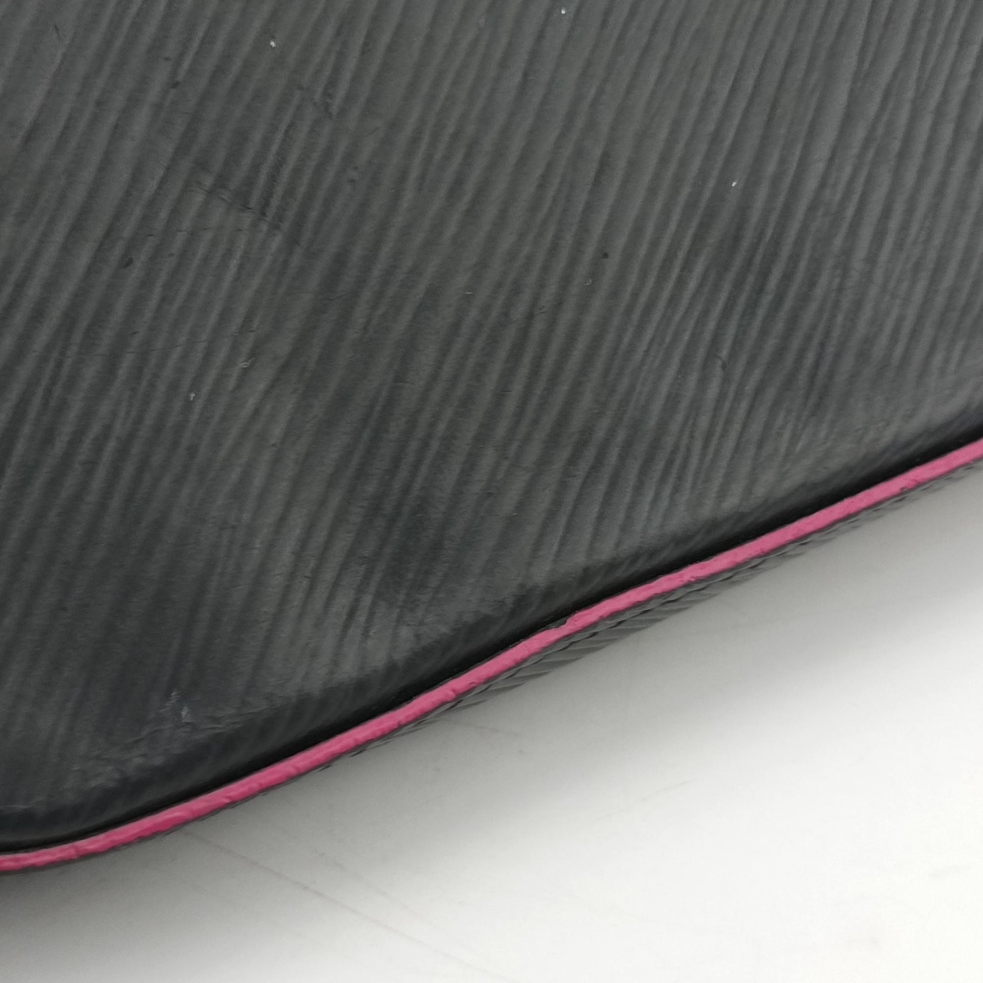Secondhand Louis Vuitton Pochette Felice Noir×Pink Epi M64579 shoulderbag | stylenewstar
