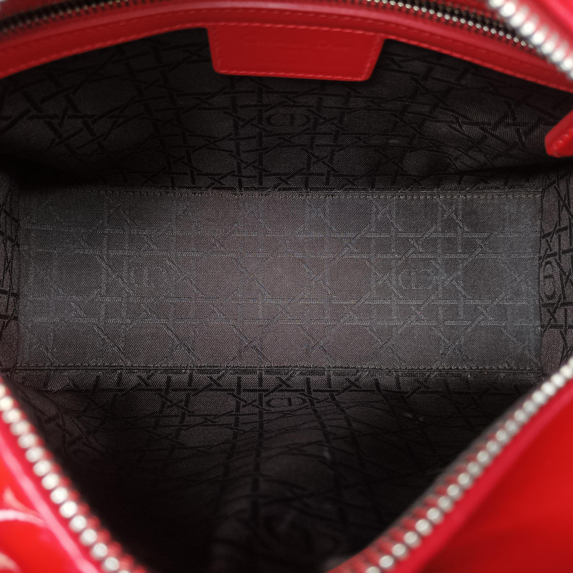 Pre-owned Christian Dior Lady Dior Red patent  shoulderbag | stylenewstar