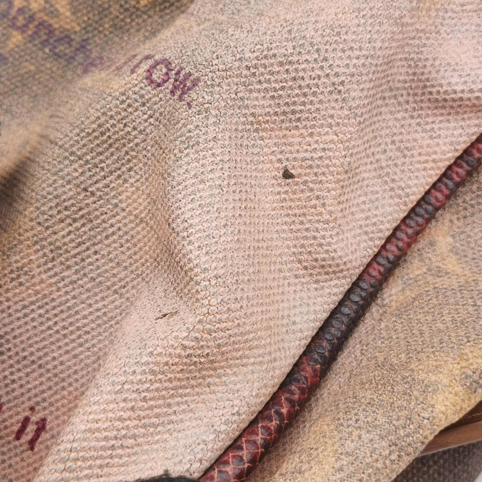 Secondhand Louis Vuitton Graduate Violet Monogram Jokes M95739 handbag | stylenewstar