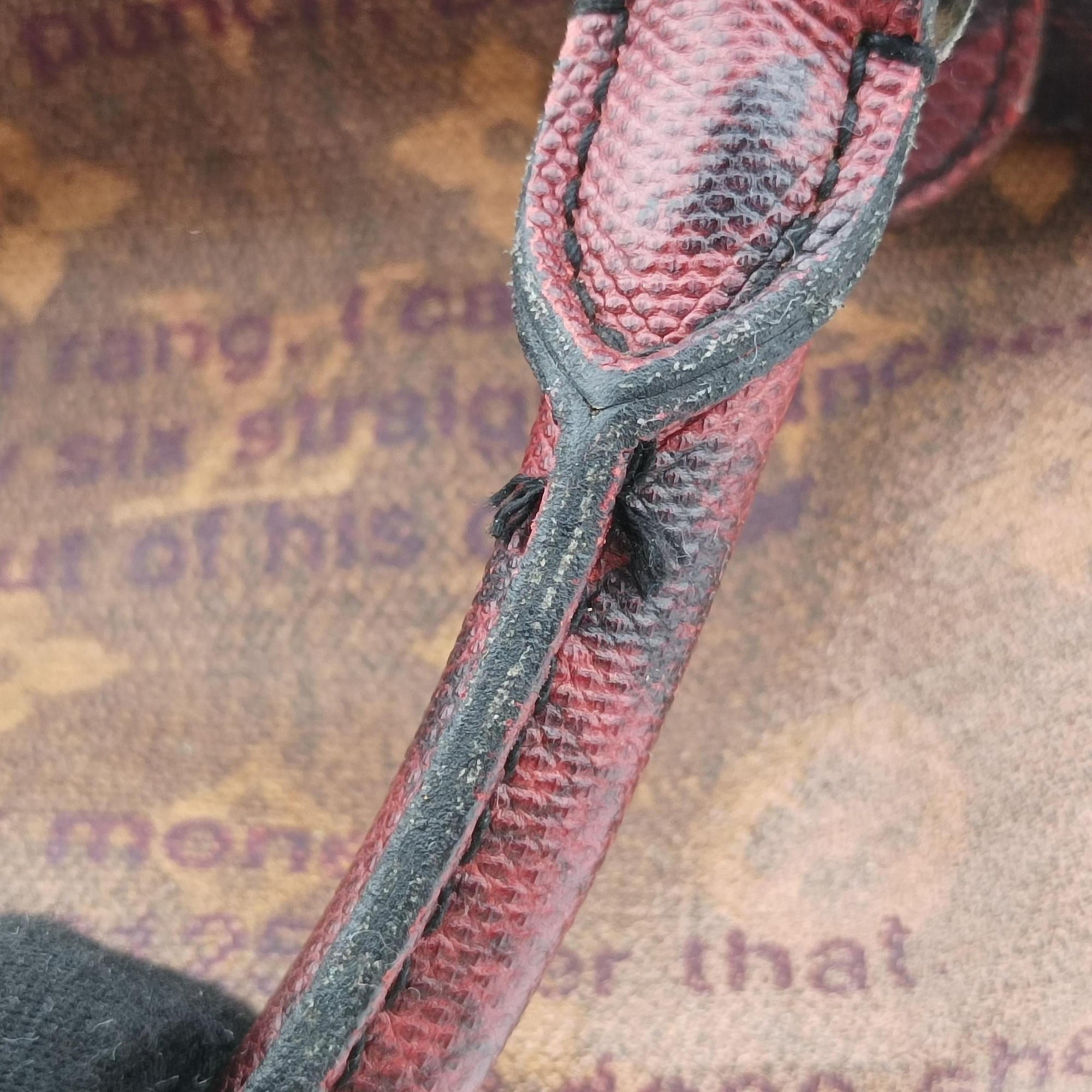 Secondhand Louis Vuitton Graduate Violet Monogram Jokes M95739 handbag | stylenewstar