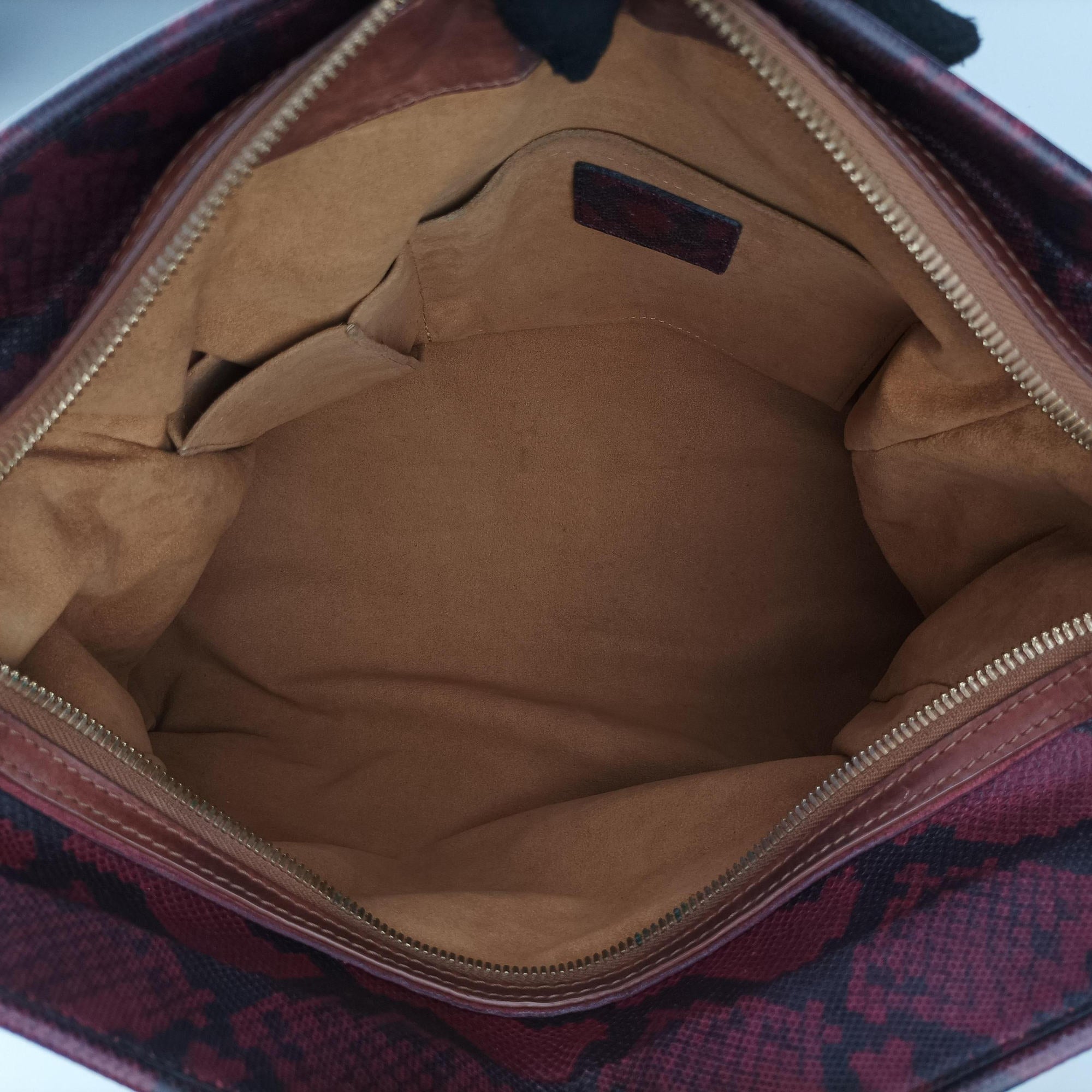 Secondhand Louis Vuitton Graduate Violet Monogram Jokes M95739 handbag | stylenewstar