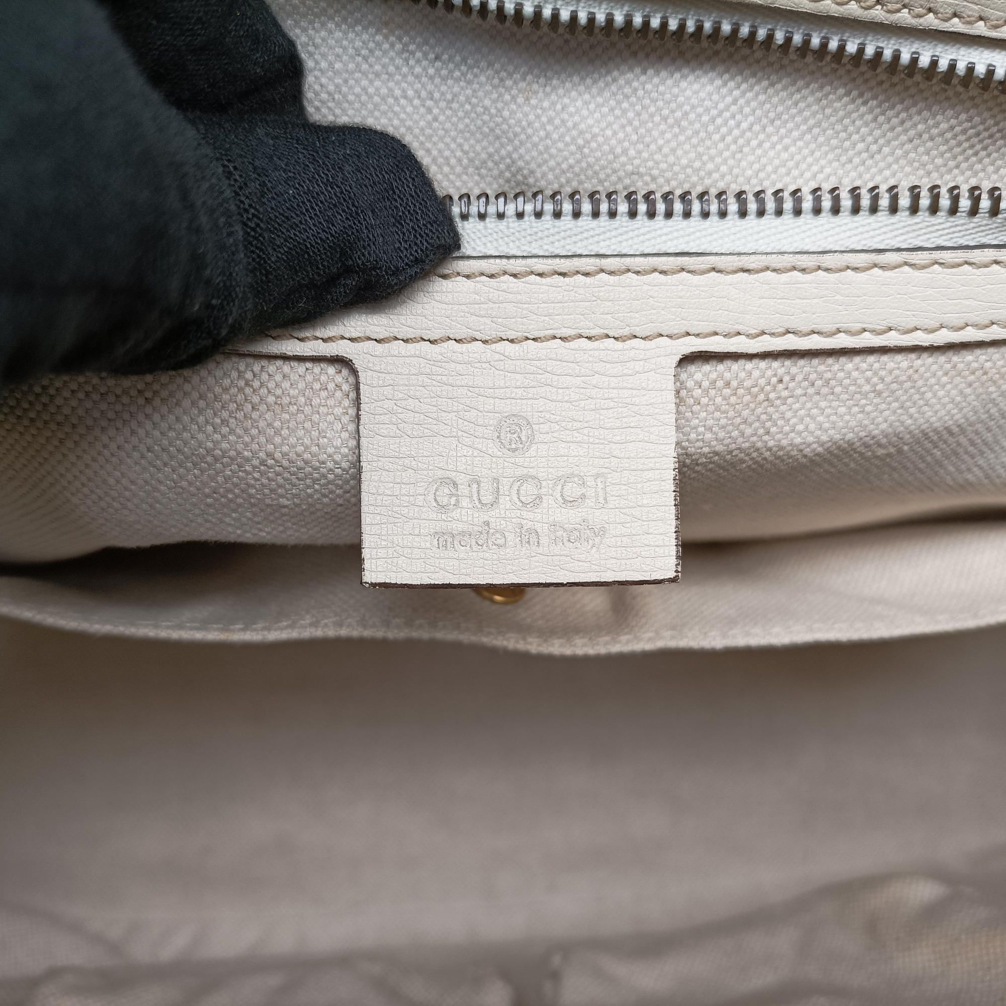 Vintage Gucci Bright Bit White Leather 319795 handbag | stylenewstar