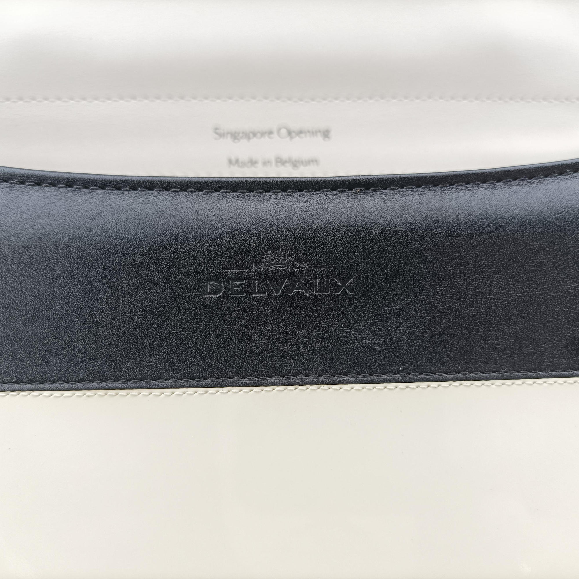 Pre-owned Delvaux Brillant Black × ivory Leather × patent leather  shoulderbag | stylenewstar