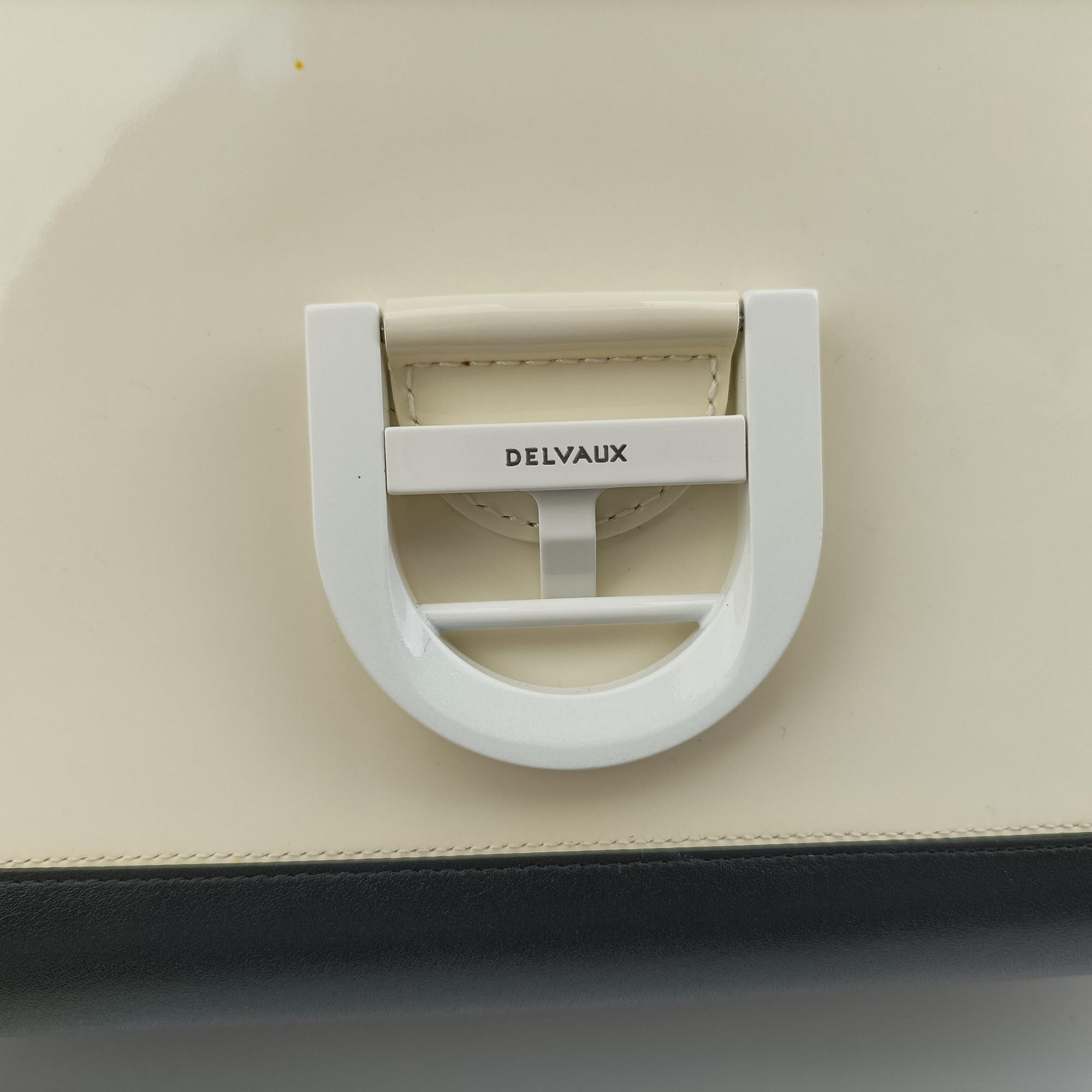 Pre-owned Delvaux Brillant Black × ivory Leather × patent leather  shoulderbag | stylenewstar