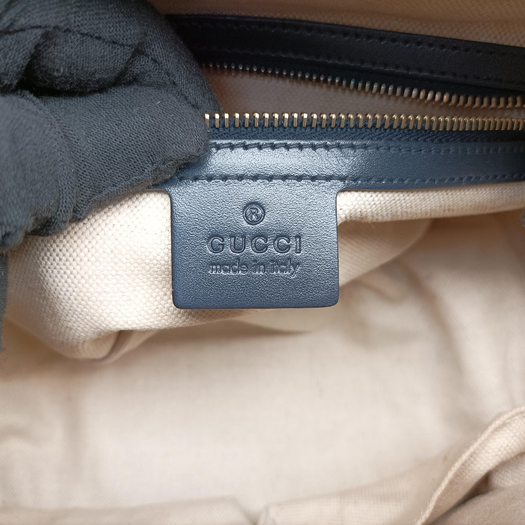 Pre-owned Gucci Sherry Line navy×red×beige Canvas×Leather 269876 shoulderbag | stylenewstar