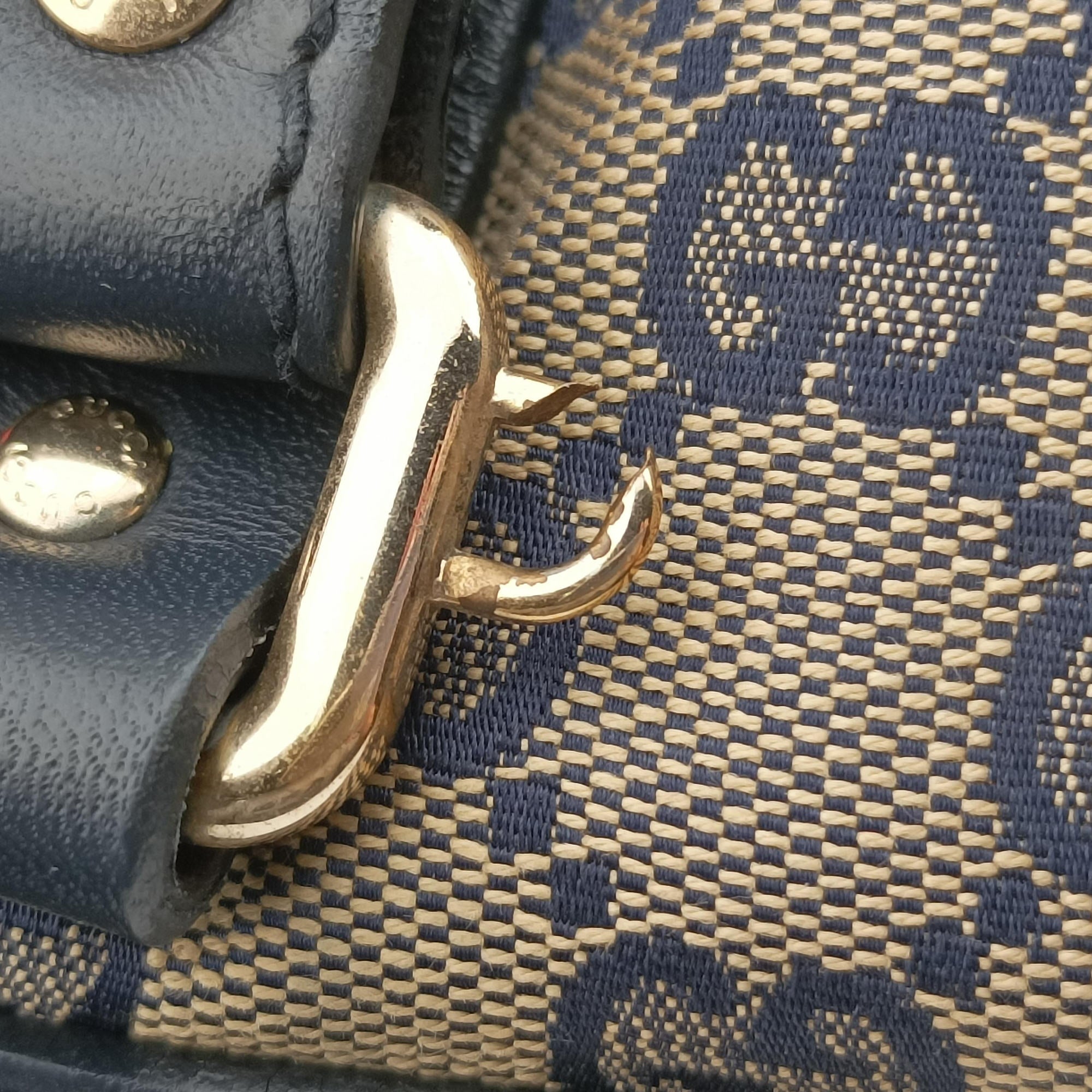 Pre-owned Gucci Sherry Line navy×red×beige Canvas×Leather 269876 shoulderbag | stylenewstar