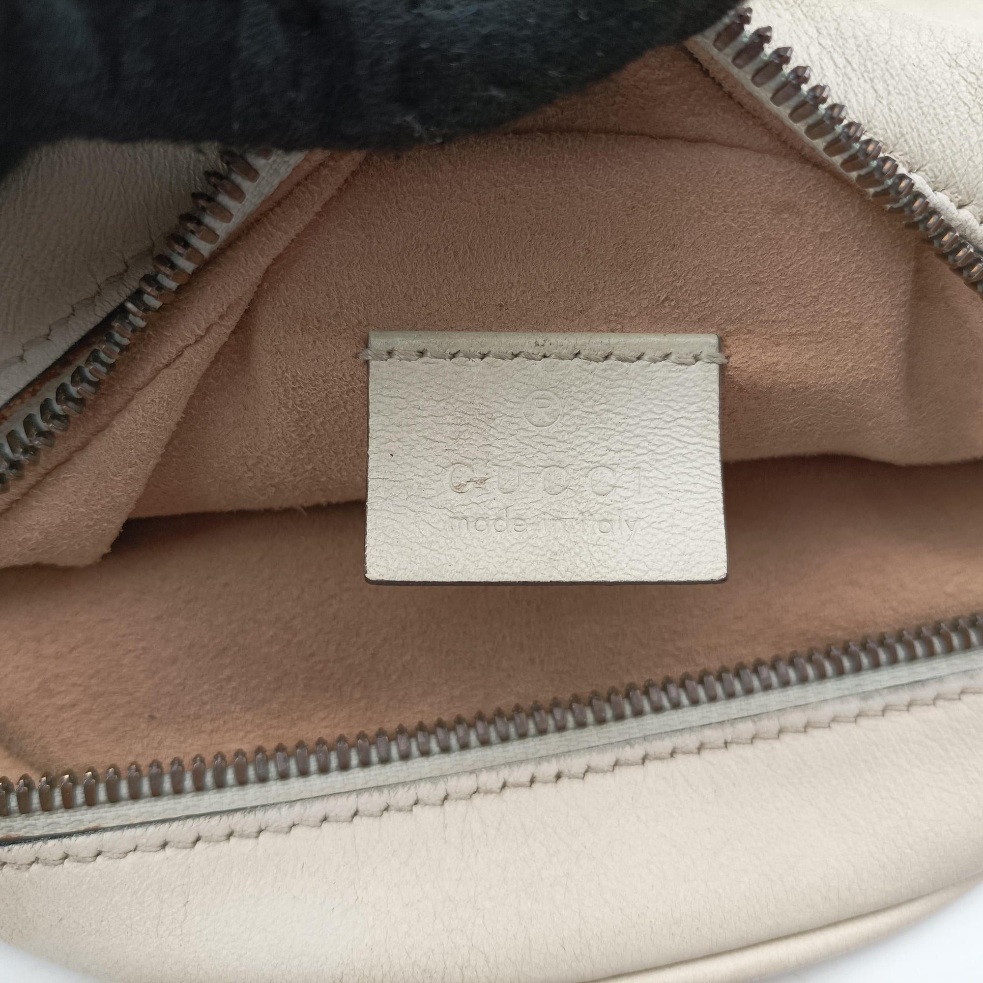 Secondhand Gucci GG Marmont White Leather 550154 shoulderbag | stylenewstar