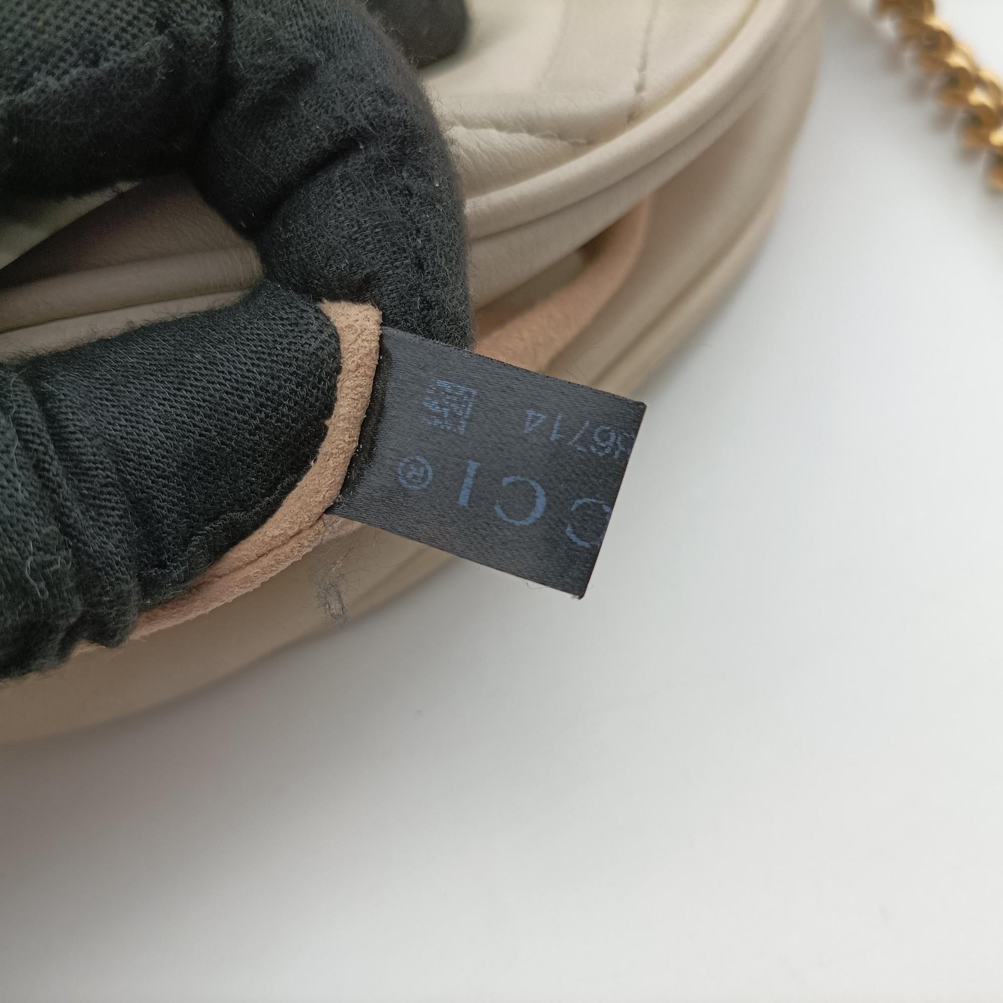 Secondhand Gucci GG Marmont White Leather 550154 shoulderbag | stylenewstar