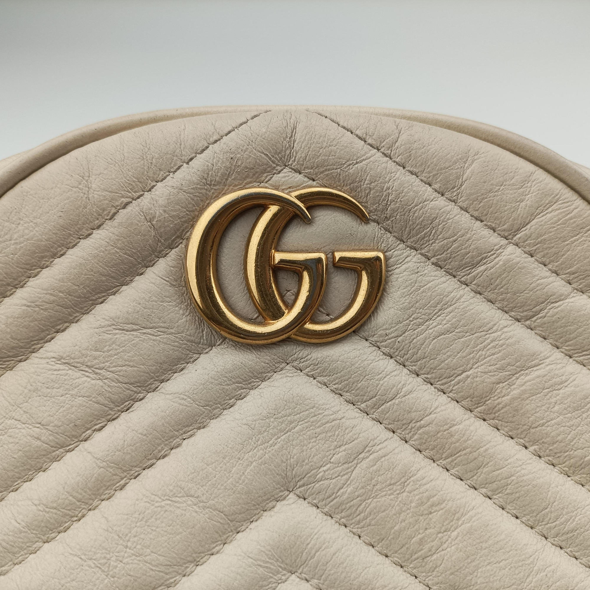 Secondhand Gucci GG Marmont White Leather 550154 shoulderbag | stylenewstar