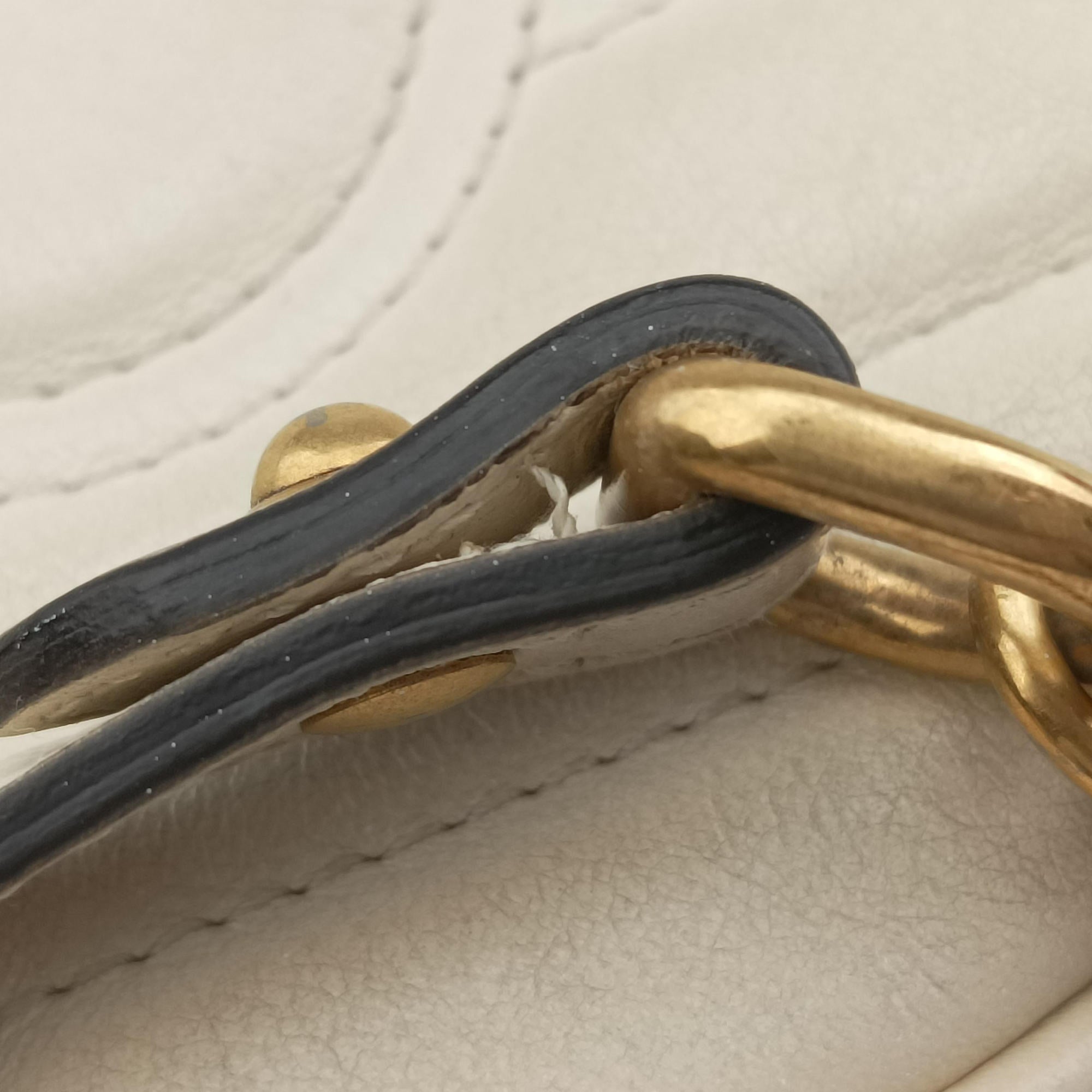 Secondhand Gucci GG Marmont White Leather 550154 shoulderbag | stylenewstar