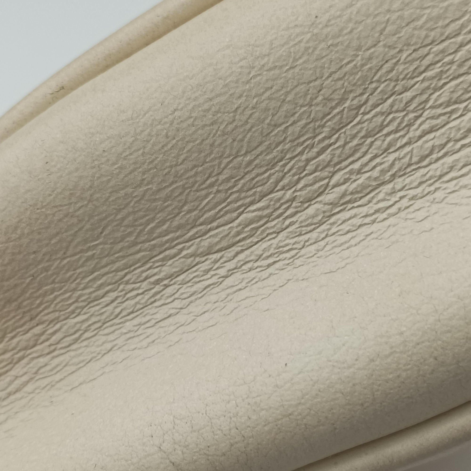 Secondhand Gucci GG Marmont White Leather 550154 shoulderbag | stylenewstar