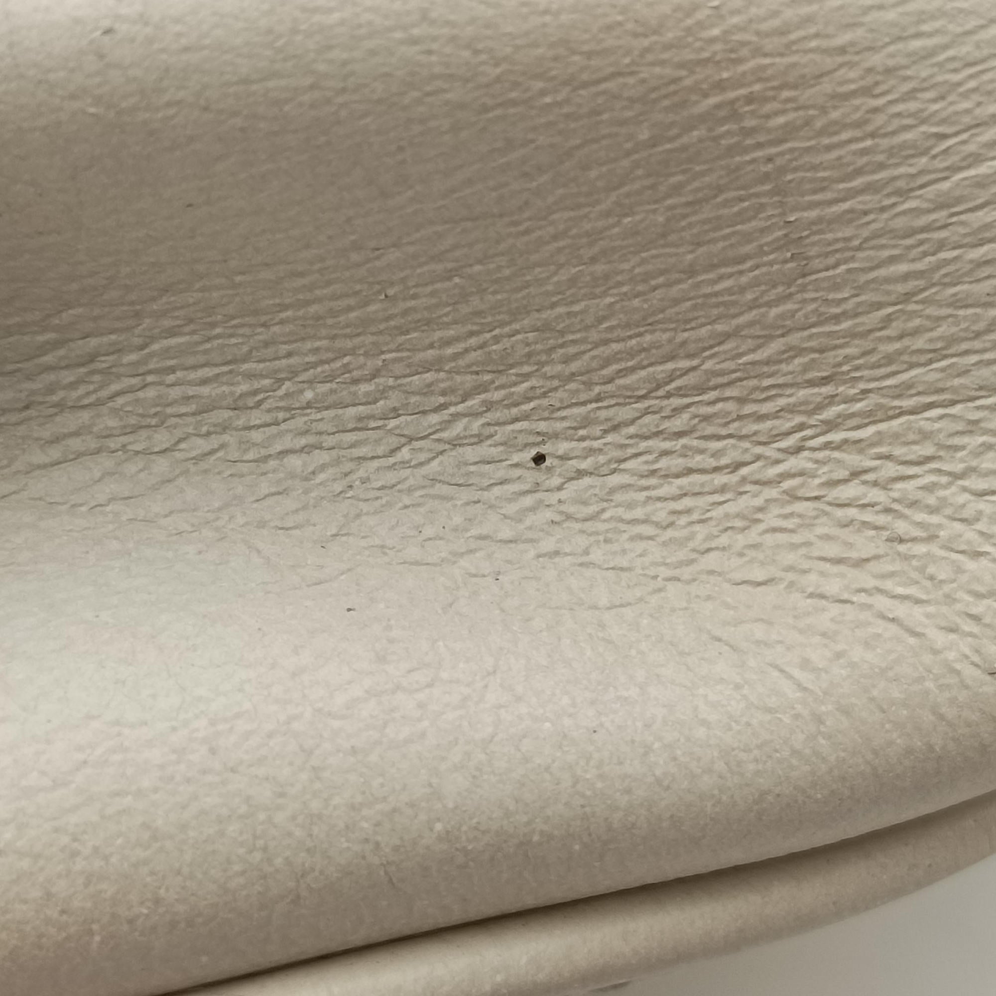 Secondhand Gucci GG Marmont White Leather 550154 shoulderbag | stylenewstar