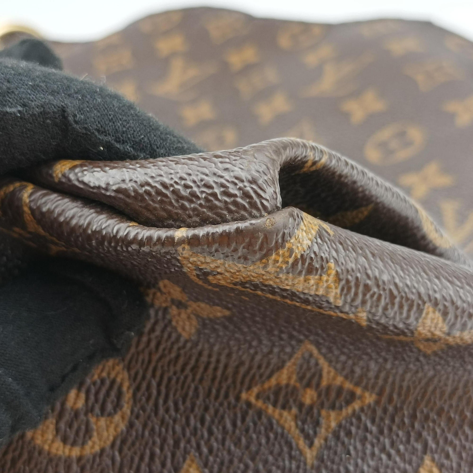 Pre-owned Louis Vuitton ARTSY MM Brown Monogram Canvas M40249 handbag | stylenewstar