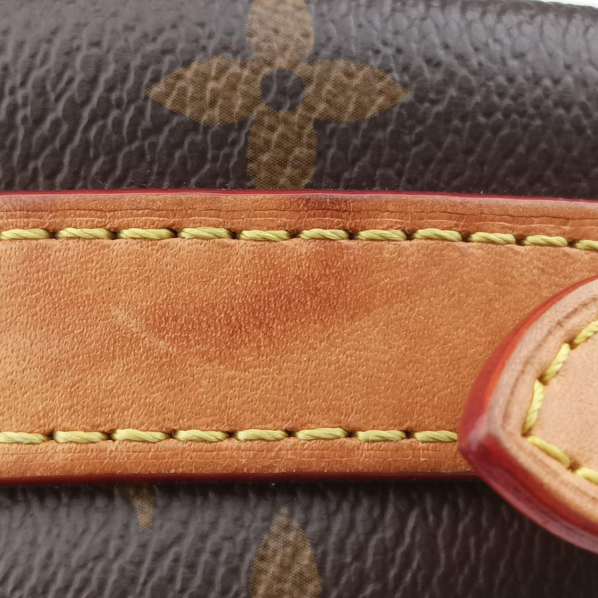 Pre-owned Louis Vuitton Croissant MM Brown Monogram Canvas M46828 shoulderbag | stylenewstar