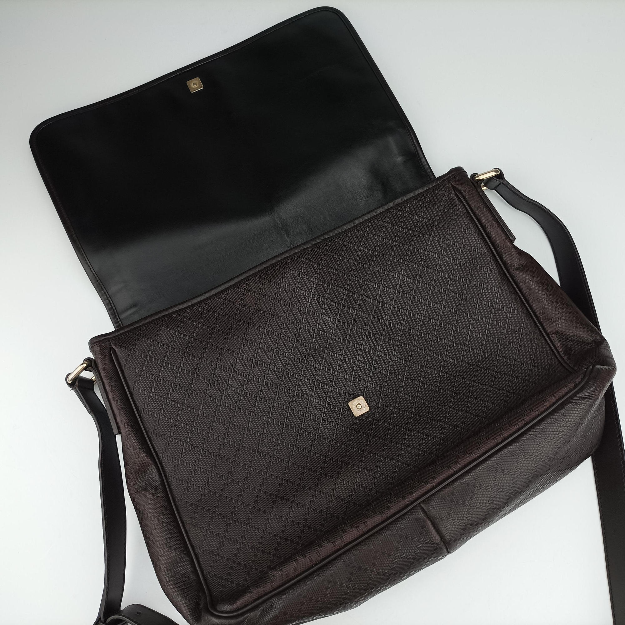 Pre-owned Gucci Guccissima Messenger Brown leather 223665 shoulderbag | stylenewstar