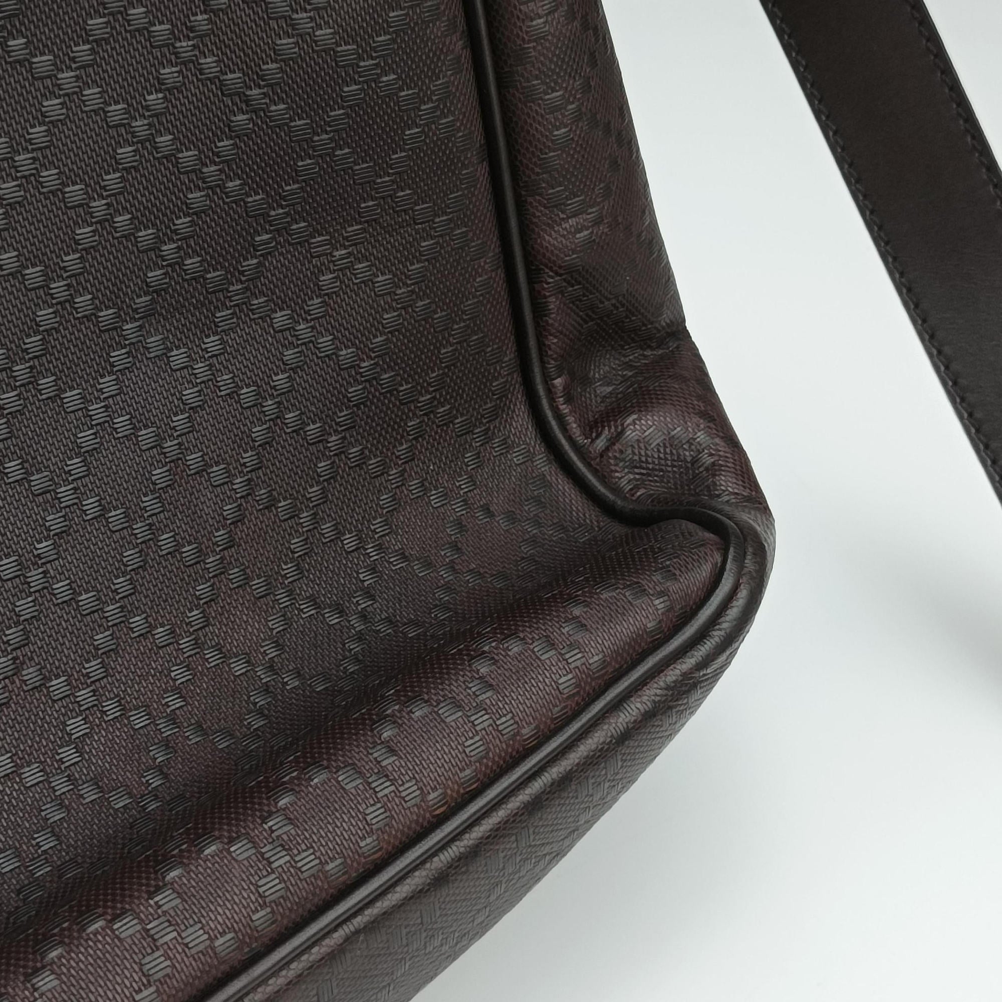 Pre-owned Gucci Guccissima Messenger Brown leather 223665 shoulderbag | stylenewstar