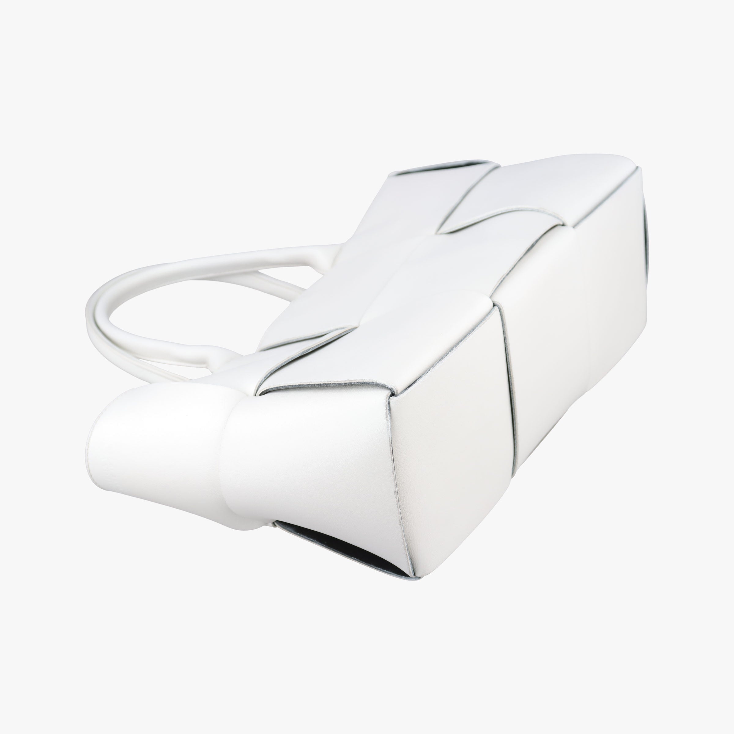 Pre-owned Bottega Veneta THE ARCO Tote White lambskin  handbag | stylenewstar