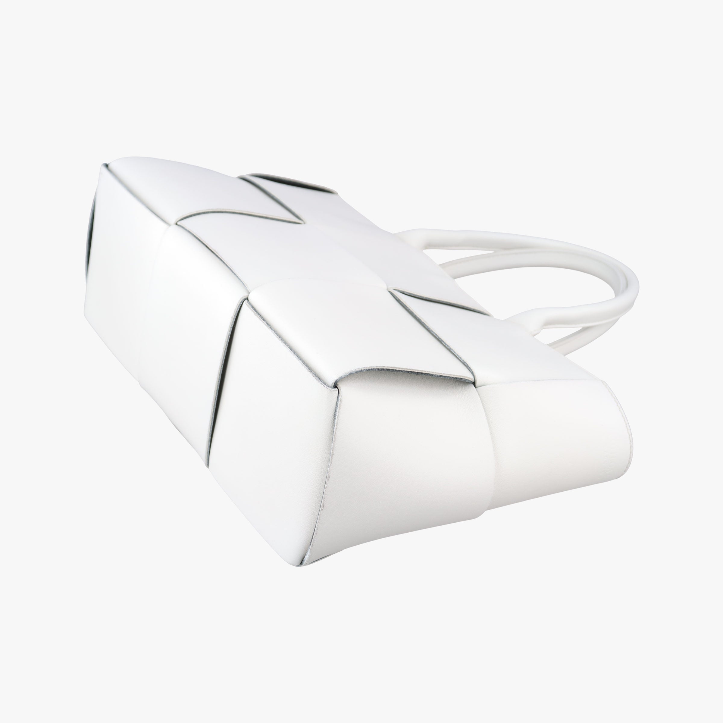 Pre-owned Bottega Veneta THE ARCO Tote White lambskin  handbag | stylenewstar