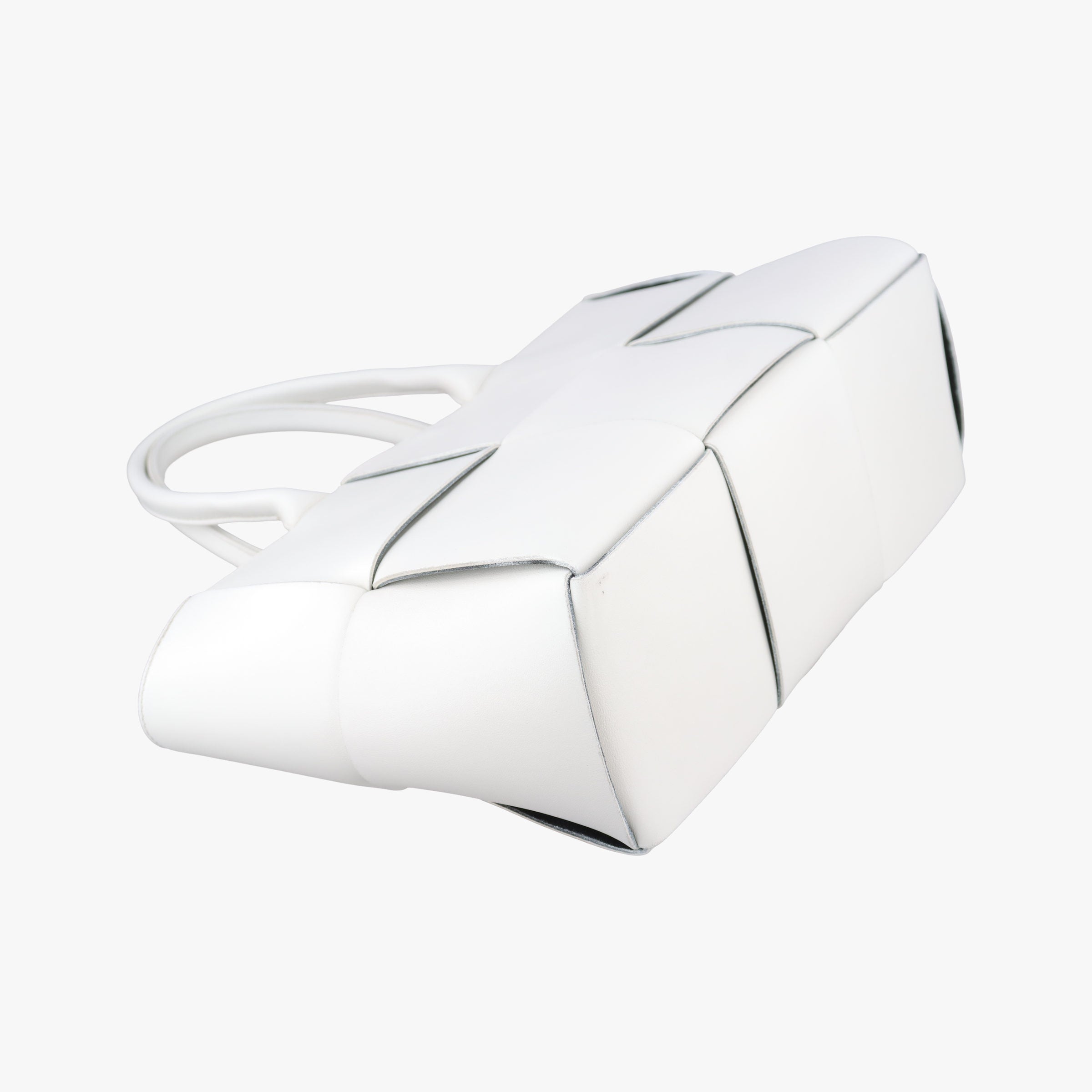 Pre-owned Bottega Veneta THE ARCO Tote White lambskin  handbag | stylenewstar