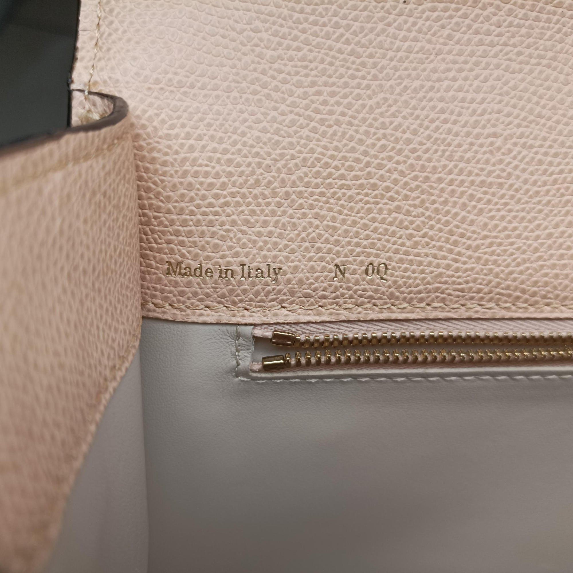Pre-owned Valextra Iside Pink Calfskin  shoulderbag | stylenewstar