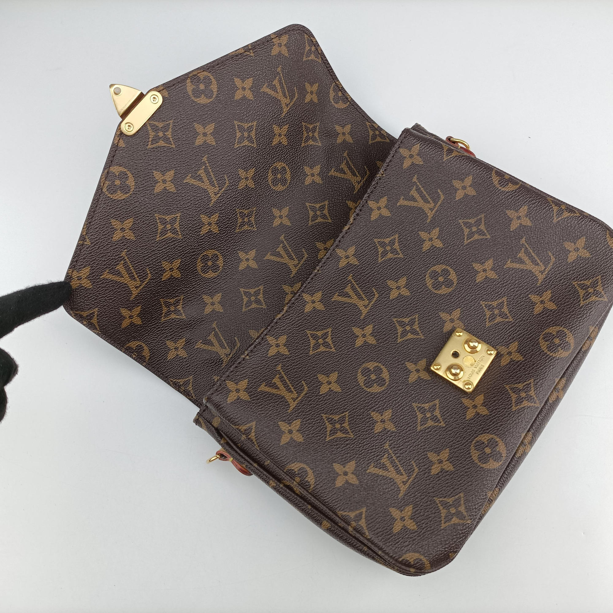 Vintage Louis Vuitton Pochette Metis MM Brown Monogram Canvas M44875 shoulderbag | stylenewstar