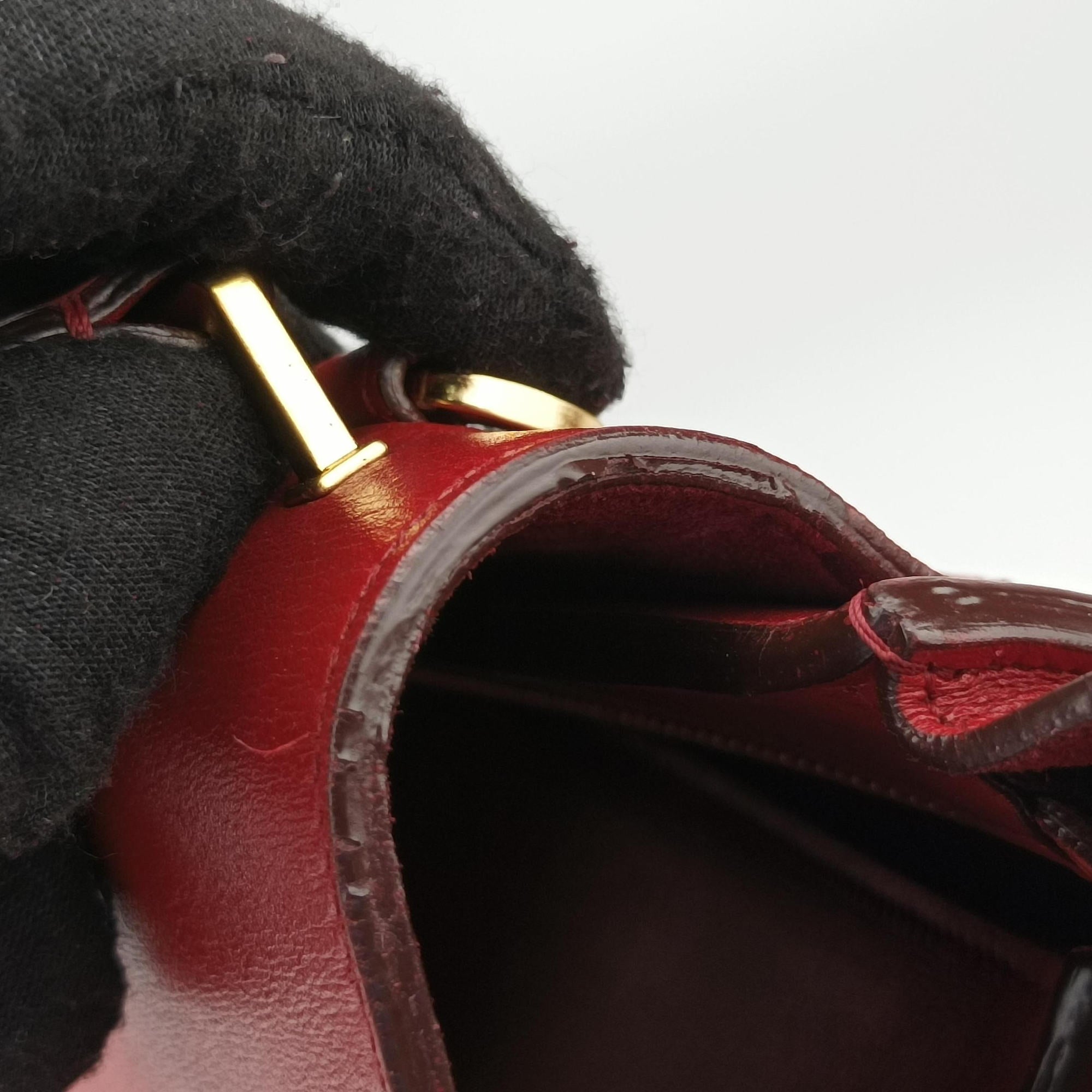 Pre-owned Celine Trapeze Red Leather  shoulderbag | stylenewstar