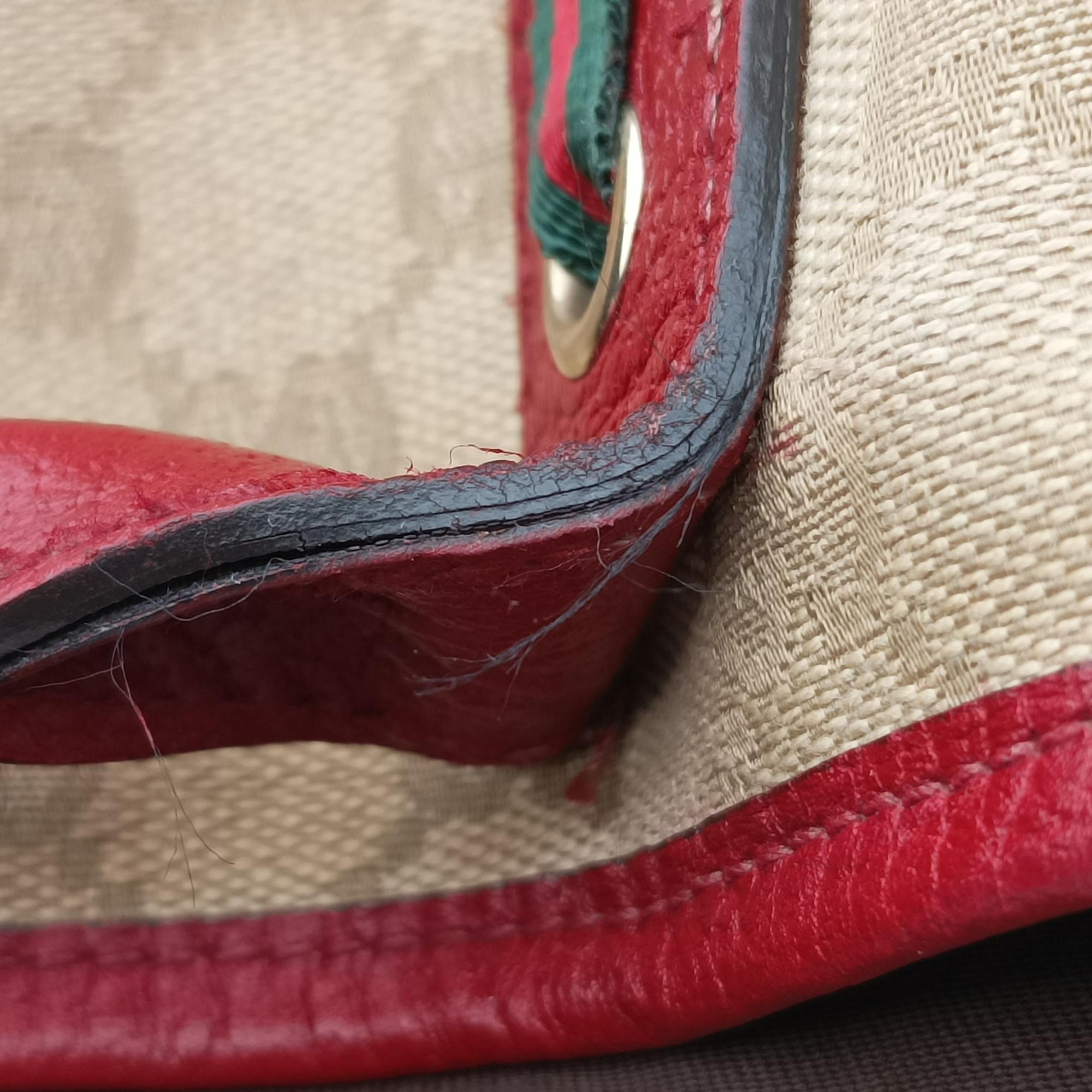Pre-owned Gucci GG Supreme Beige × Red GG Canvas×Leather 161719 handbag | stylenewstar