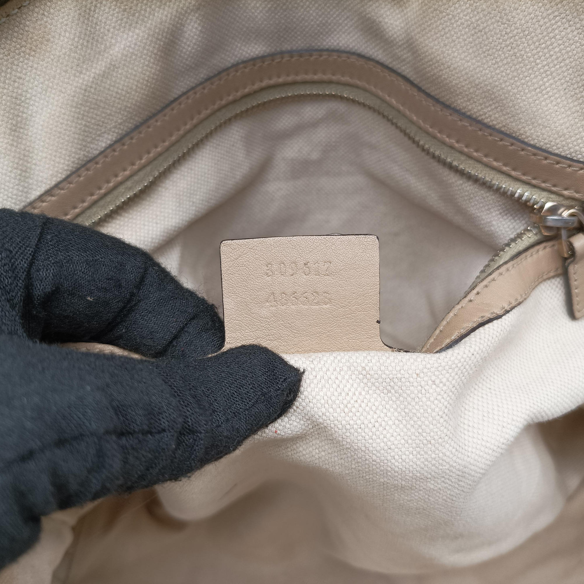 Pre-owned Gucci Microguccissima Beige Leather 309617 shoulderbag | stylenewstar