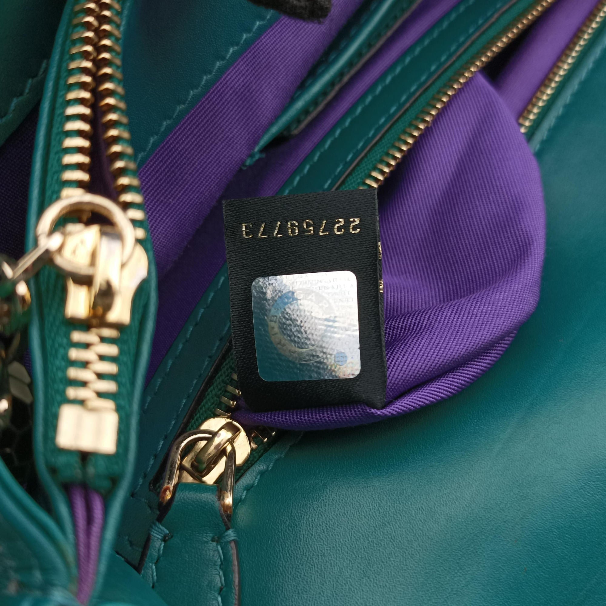 Pre-owned Bvlgari SERPENTI FOREVER Green leather  shoulderbag | stylenewstar