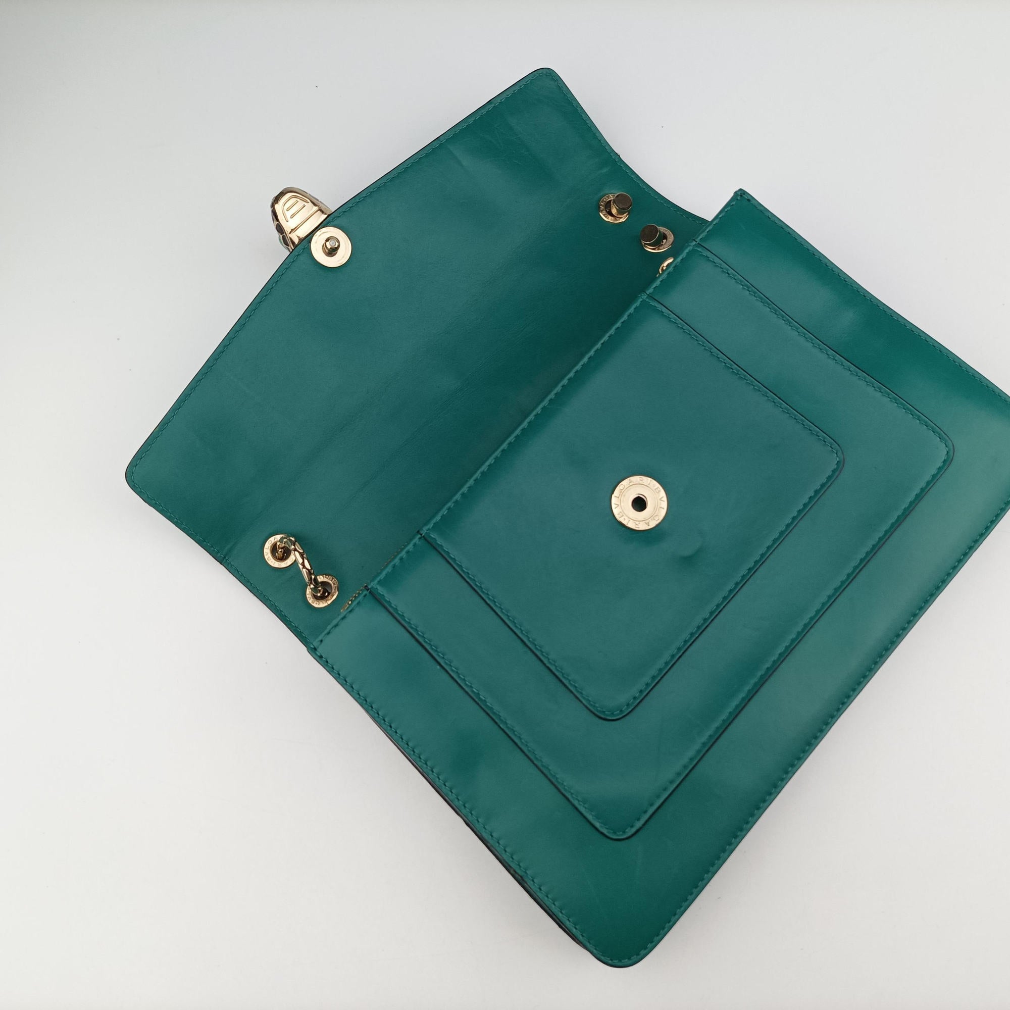 Pre-owned Bvlgari SERPENTI FOREVER Green leather  shoulderbag | stylenewstar