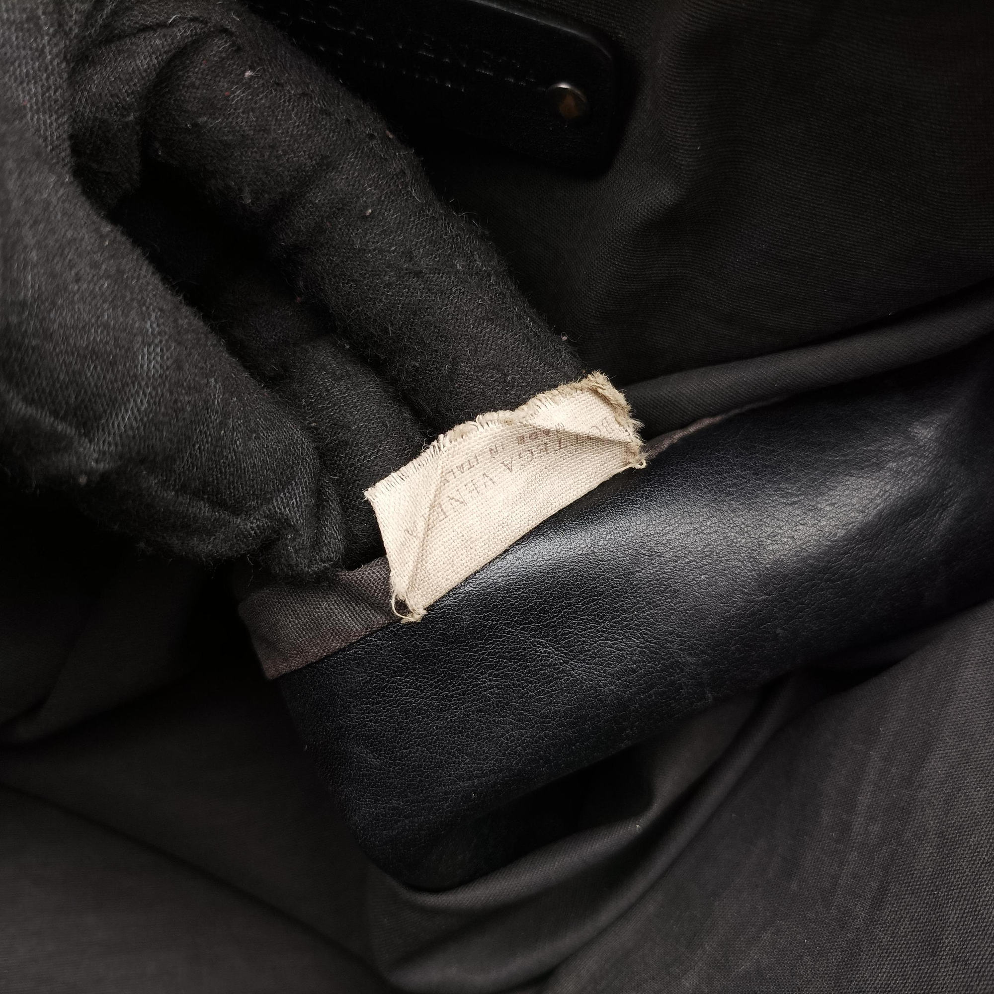Vintage Bottega Veneta Intrecciato Black lambskin  shoulderbag | stylenewstar