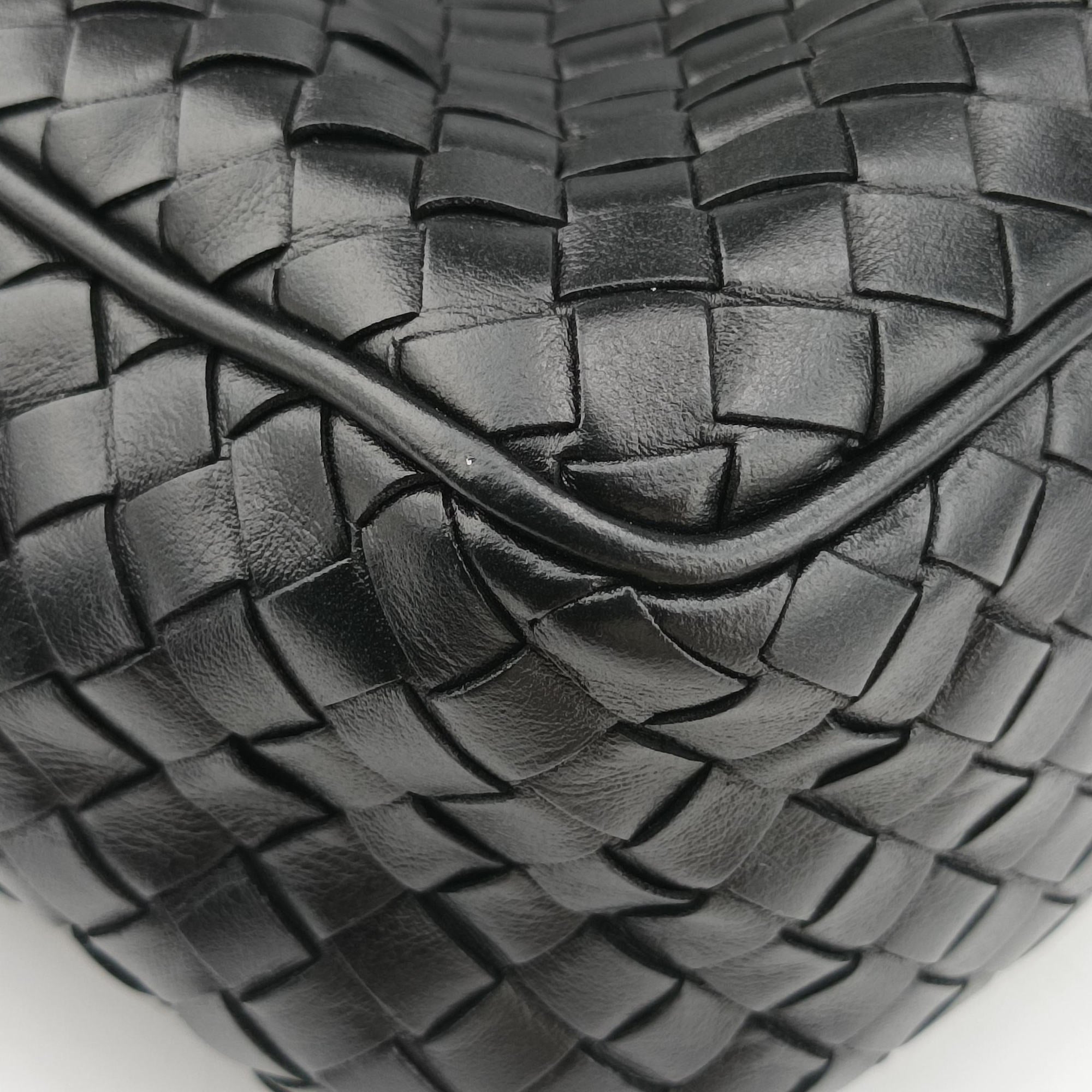 Vintage Bottega Veneta Intrecciato Black lambskin  shoulderbag | stylenewstar