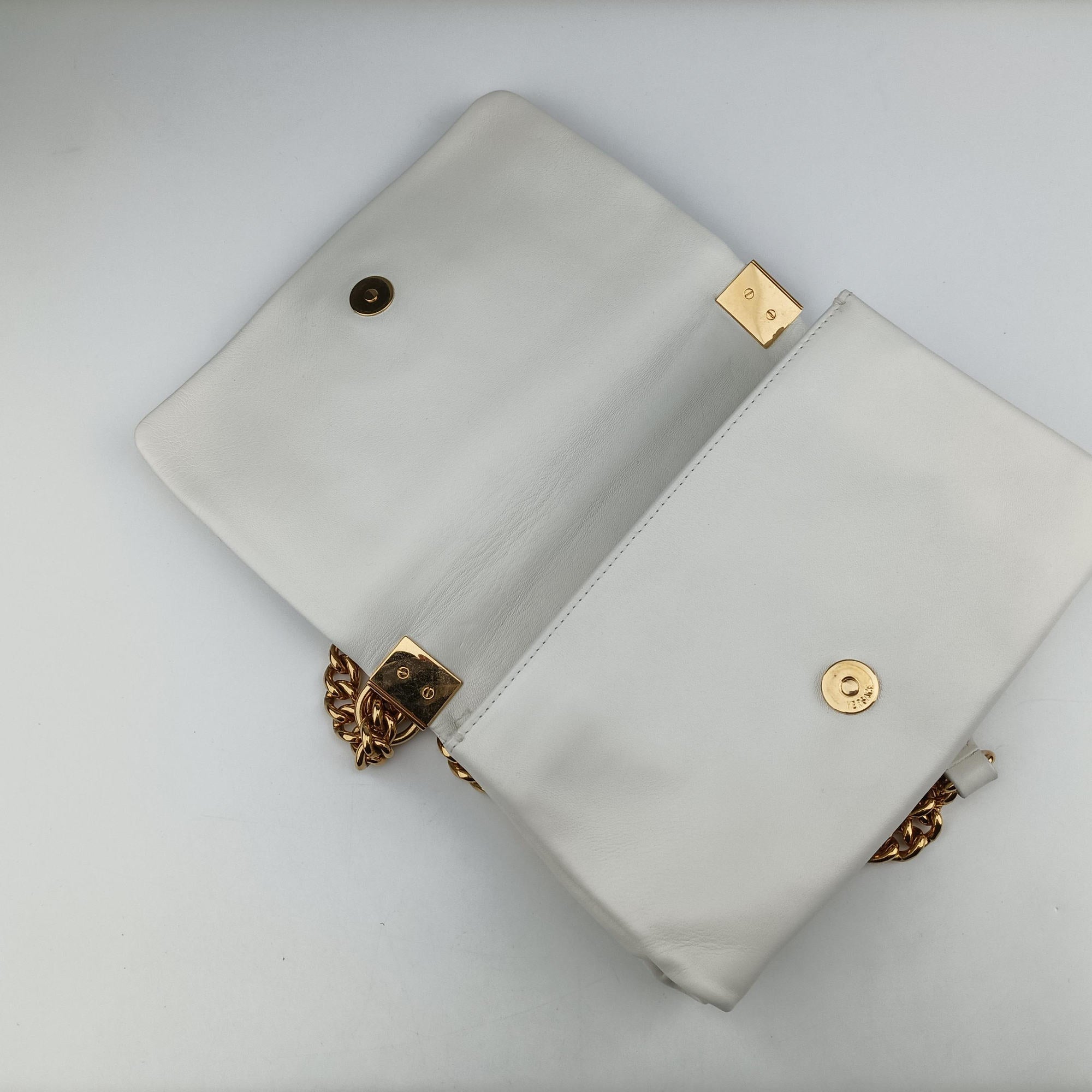 Pre-owned VERSACE Palazzo Medusa White leather  shoulderbag | stylenewstar