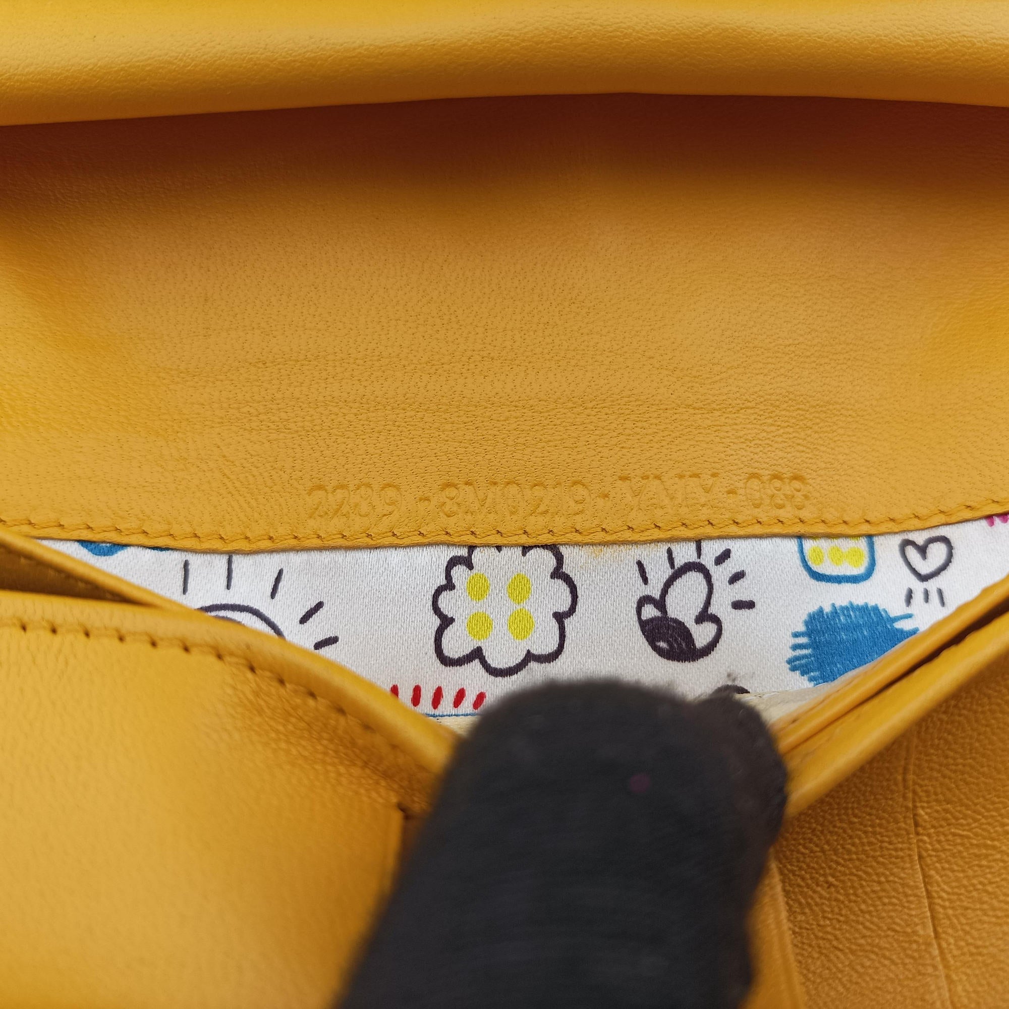 Pre-owned Fendi Embossed Logo Yellow lambskin 3M9219 shoulderbag | stylenewstar