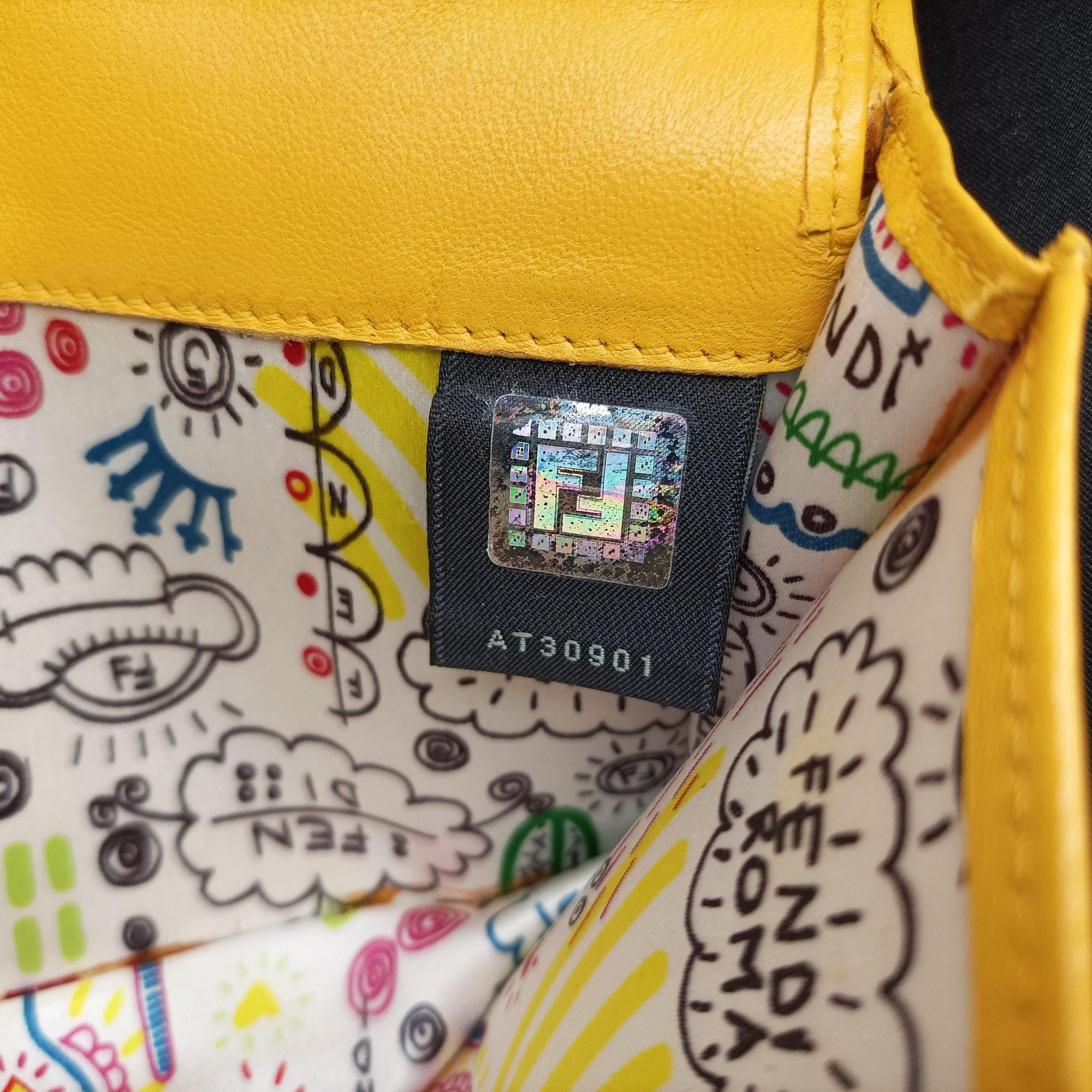 Pre-owned Fendi Embossed Logo Yellow lambskin 3M9219 shoulderbag | stylenewstar