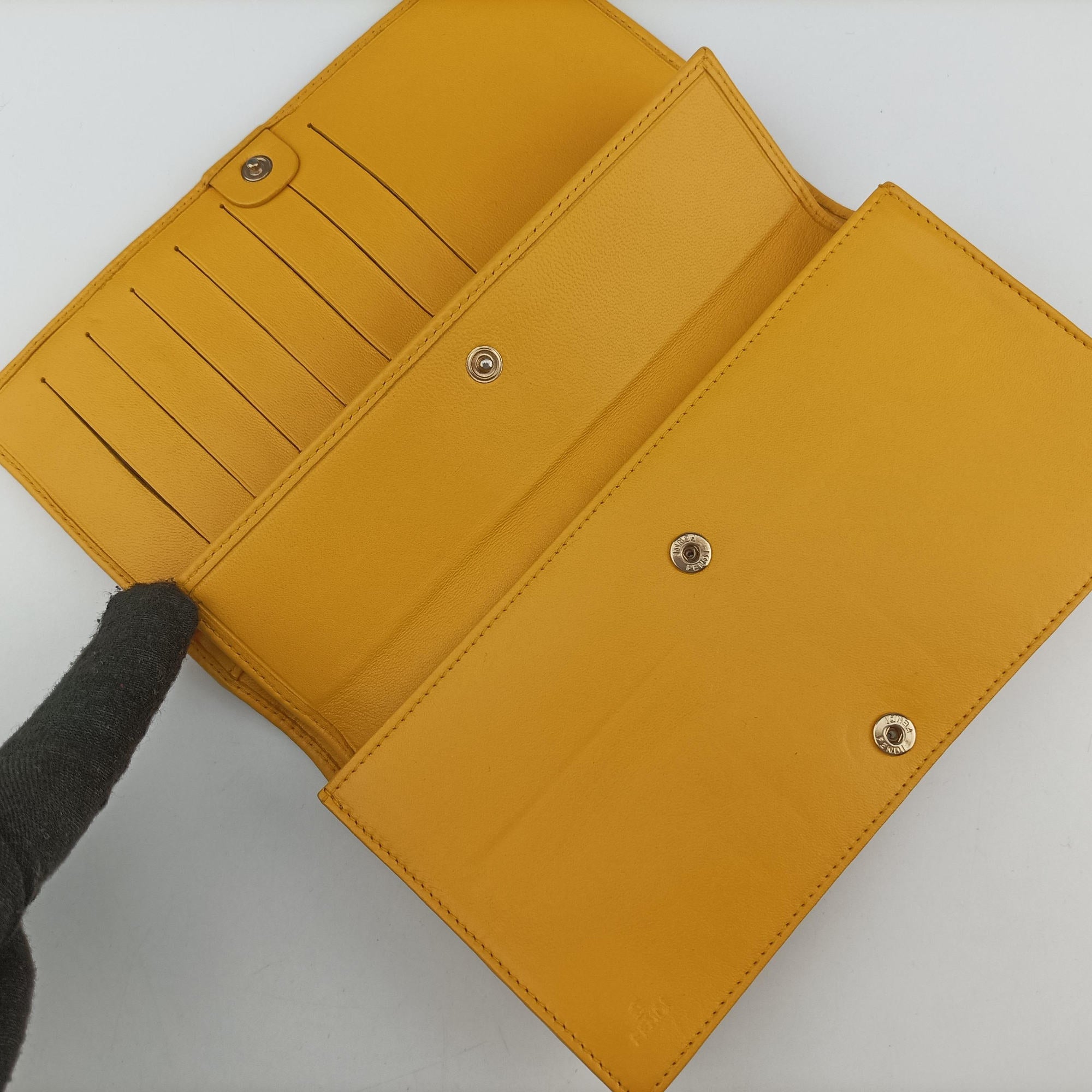 Pre-owned Fendi Embossed Logo Yellow lambskin 3M9219 shoulderbag | stylenewstar