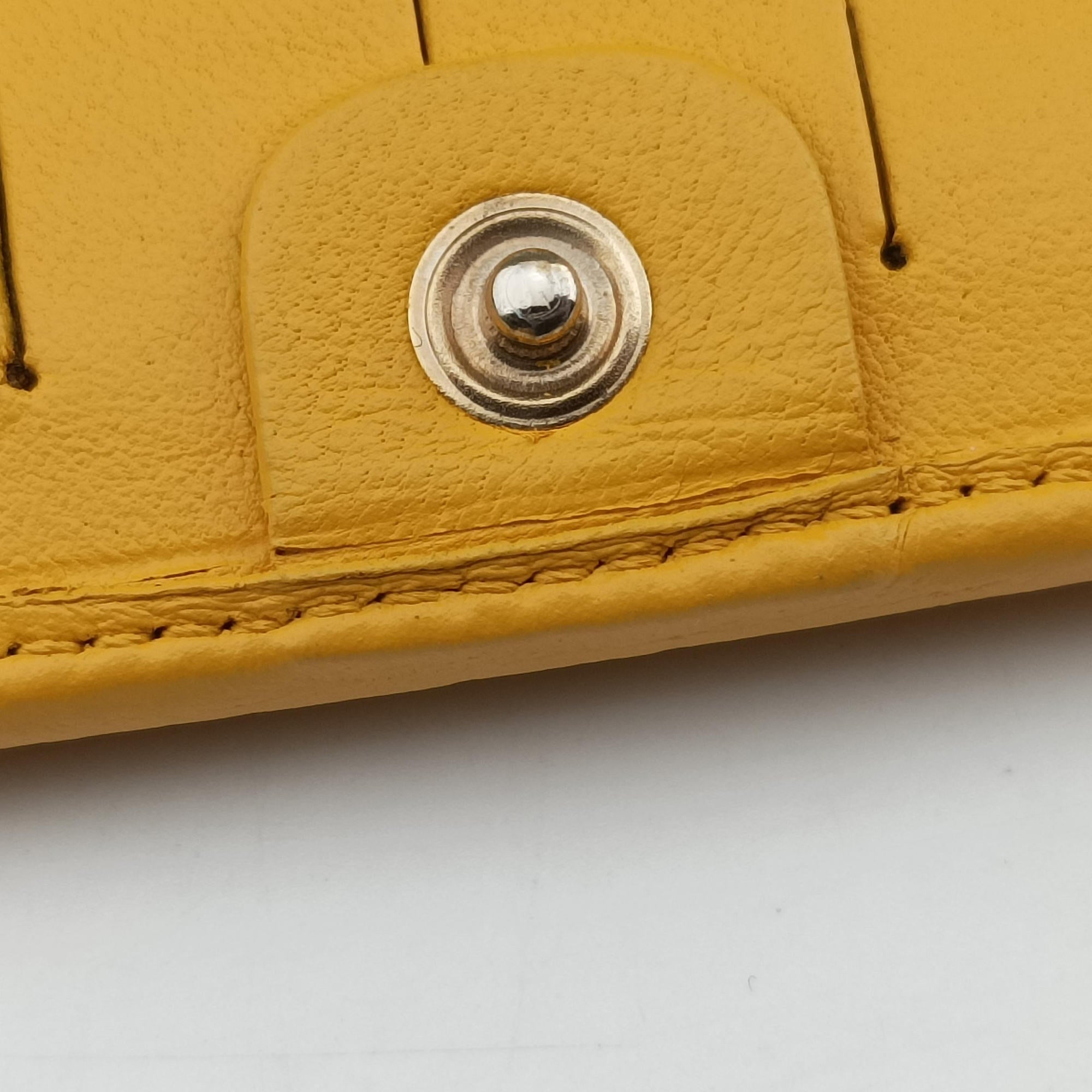 Pre-owned Fendi Embossed Logo Yellow lambskin 3M9219 shoulderbag | stylenewstar