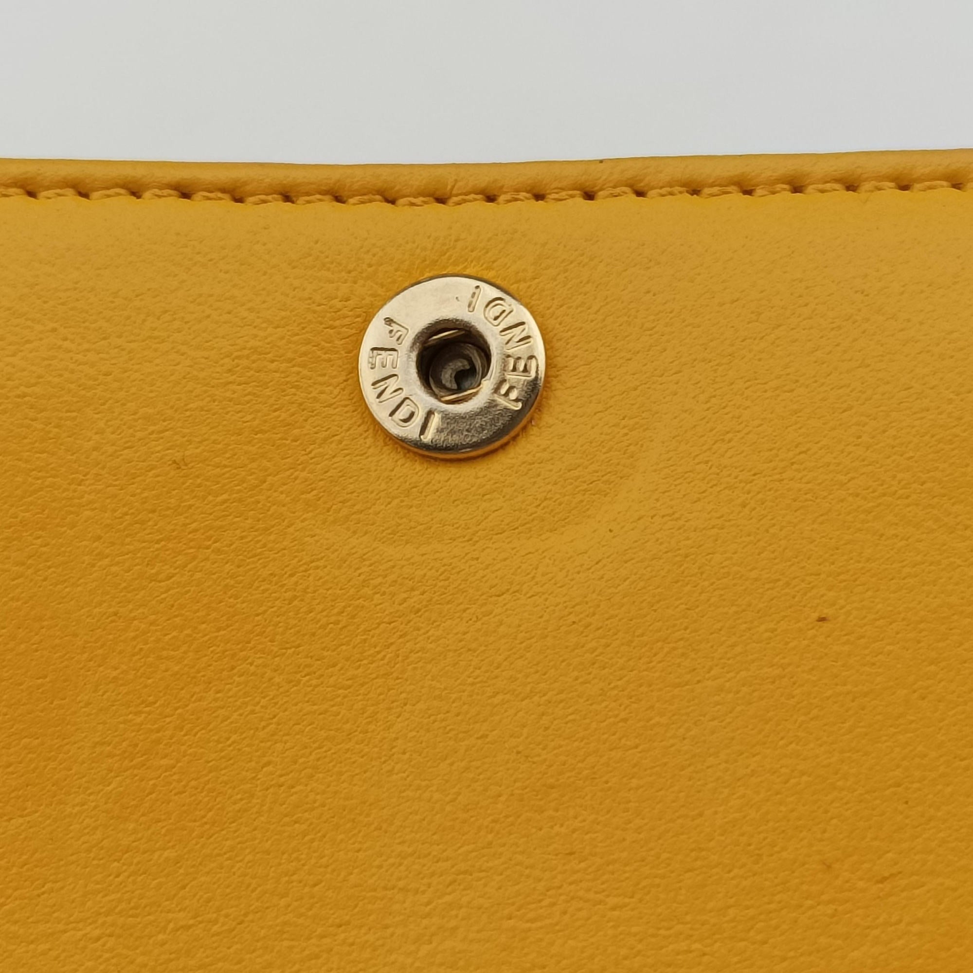 Pre-owned Fendi Embossed Logo Yellow lambskin 3M9219 shoulderbag | stylenewstar