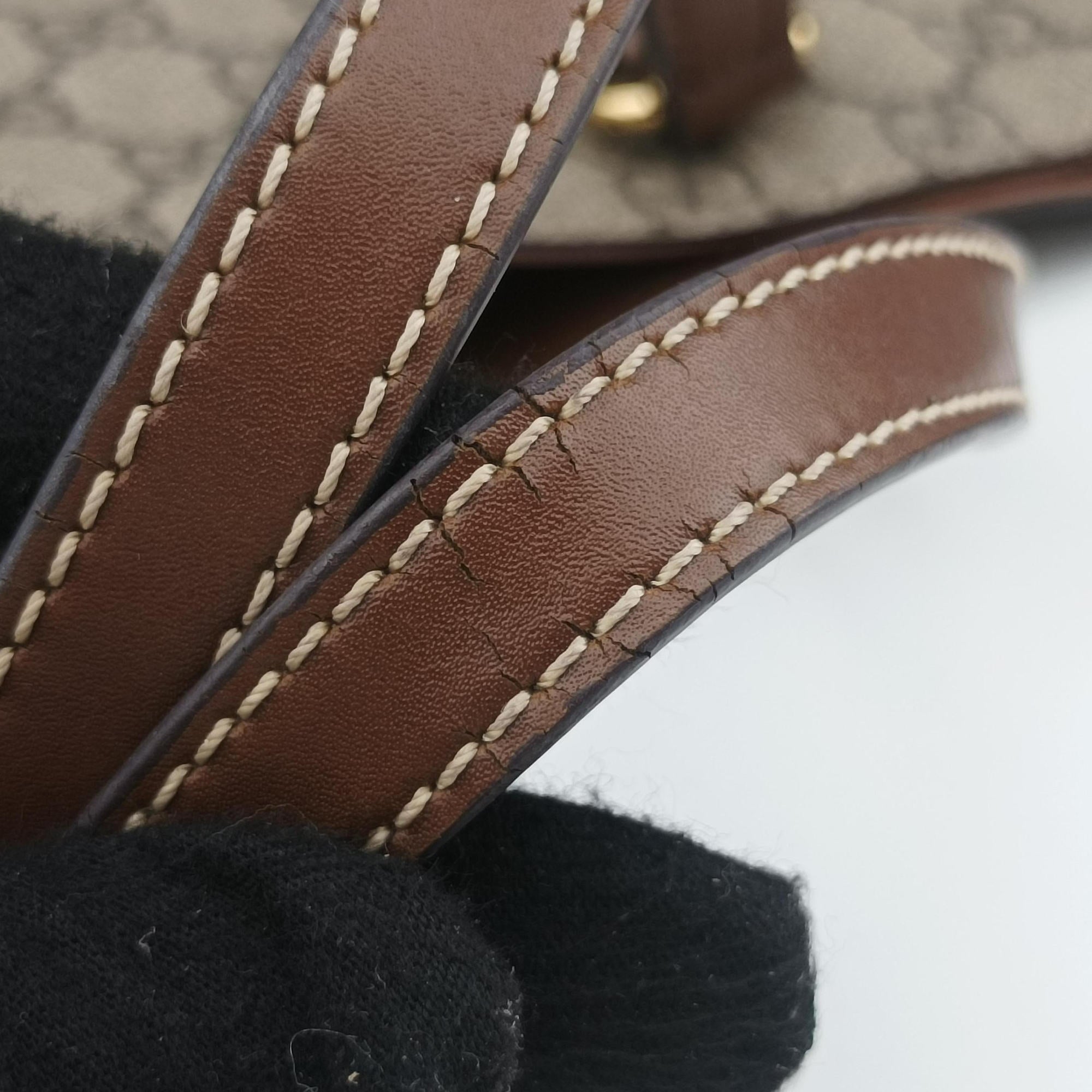 Vintage Gucci GG Supreme Brown × Beige PVC coated canvas×Leather 453705 shoulderbag | stylenewstar