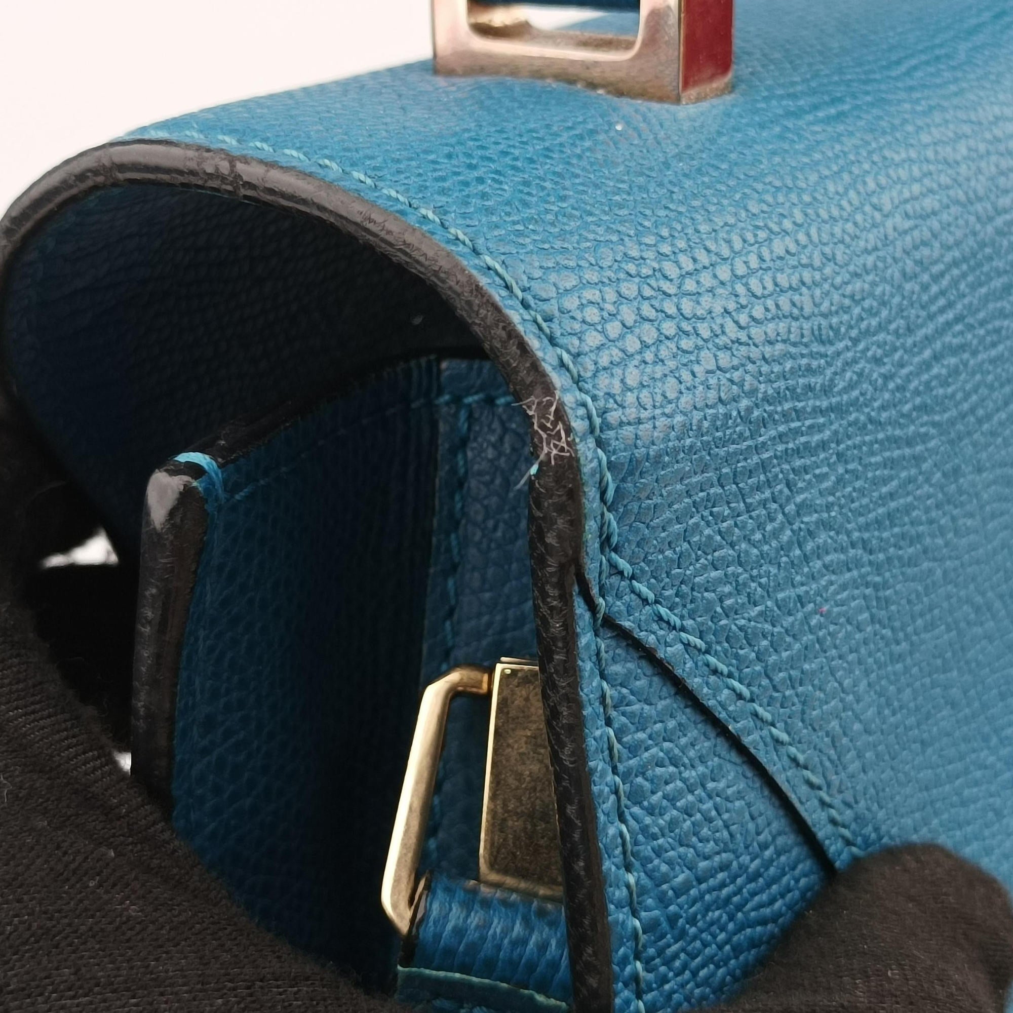 Pre-owned Valextra Iside Blue Calfskin  shoulderbag | stylenewstar