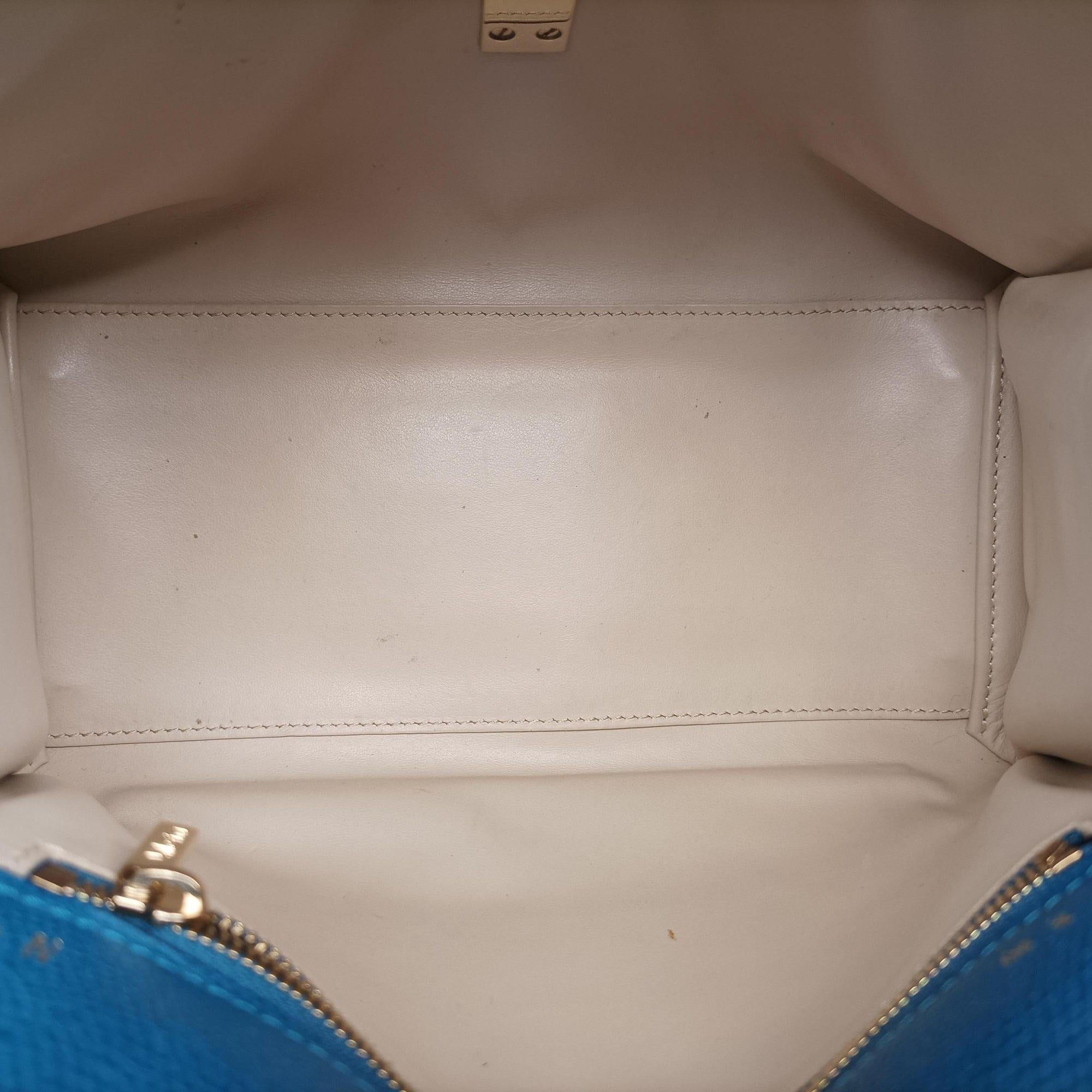 Pre-owned Valextra Iside Blue Calfskin  shoulderbag | stylenewstar