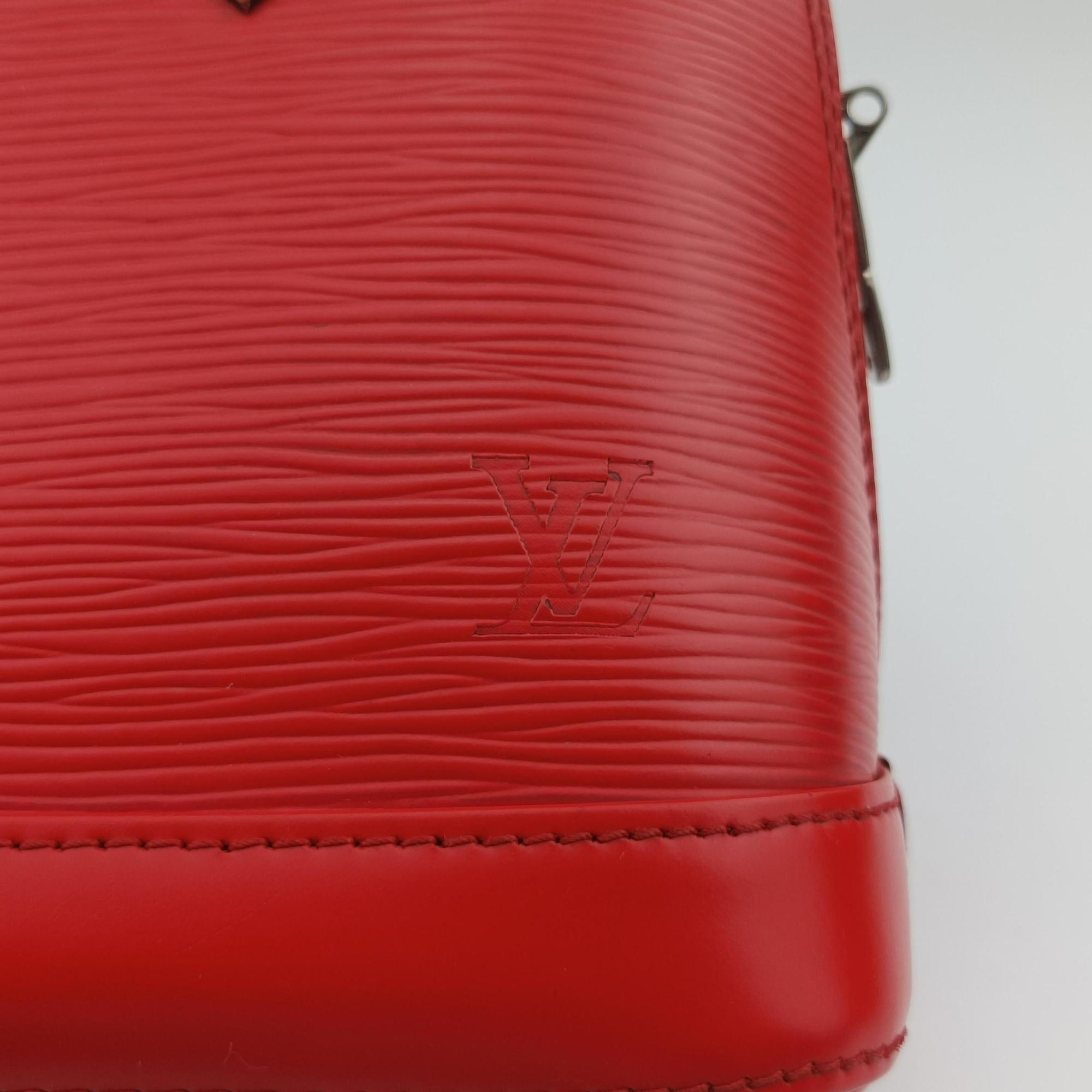 Secondhand Louis Vuitton Nano Alma COQUELICOT epi M50516 shoulderbag | stylenewstar