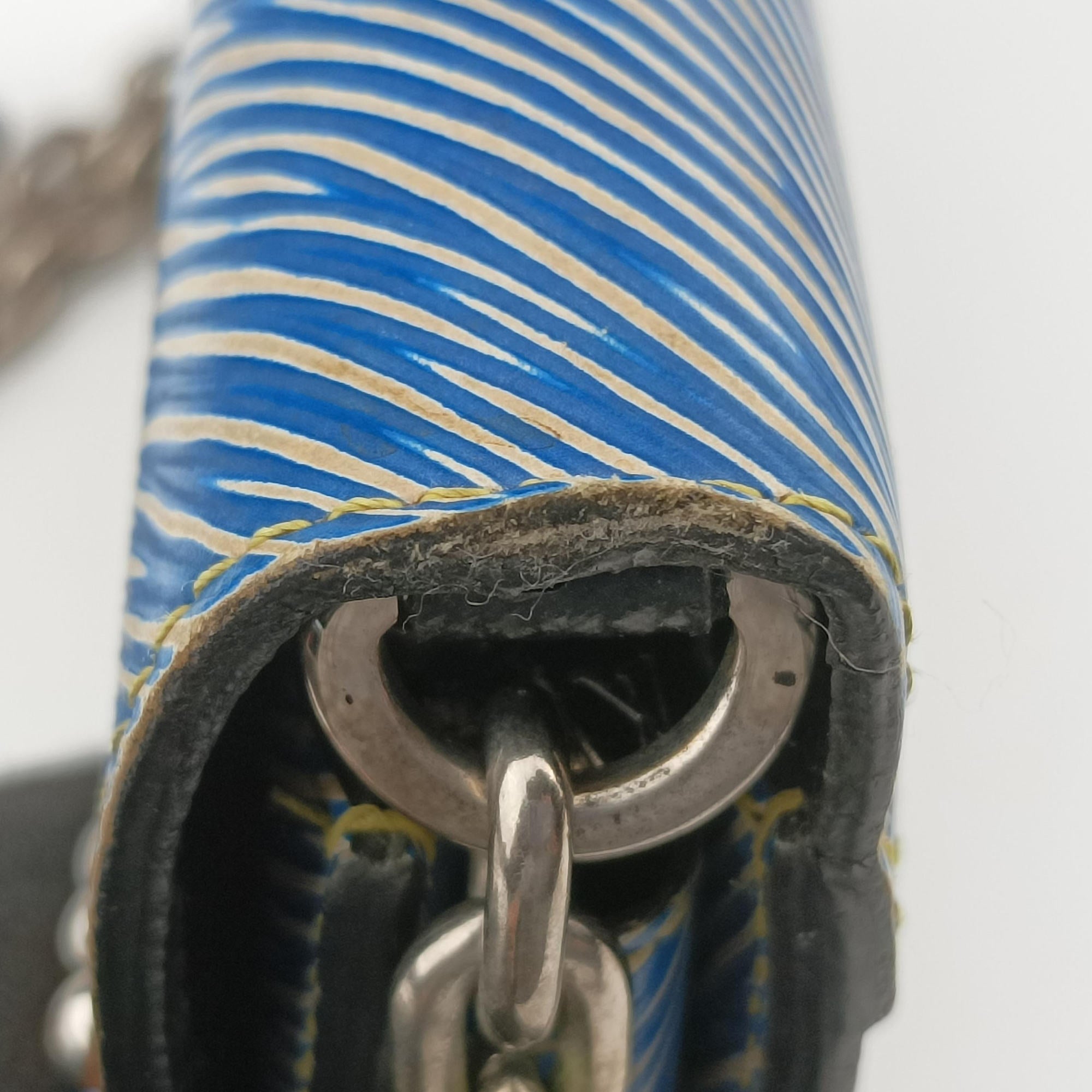 Pre-owned Louis Vuitton Twist chain wallet Blue × brown Epi leather  shoulderbag | stylenewstar