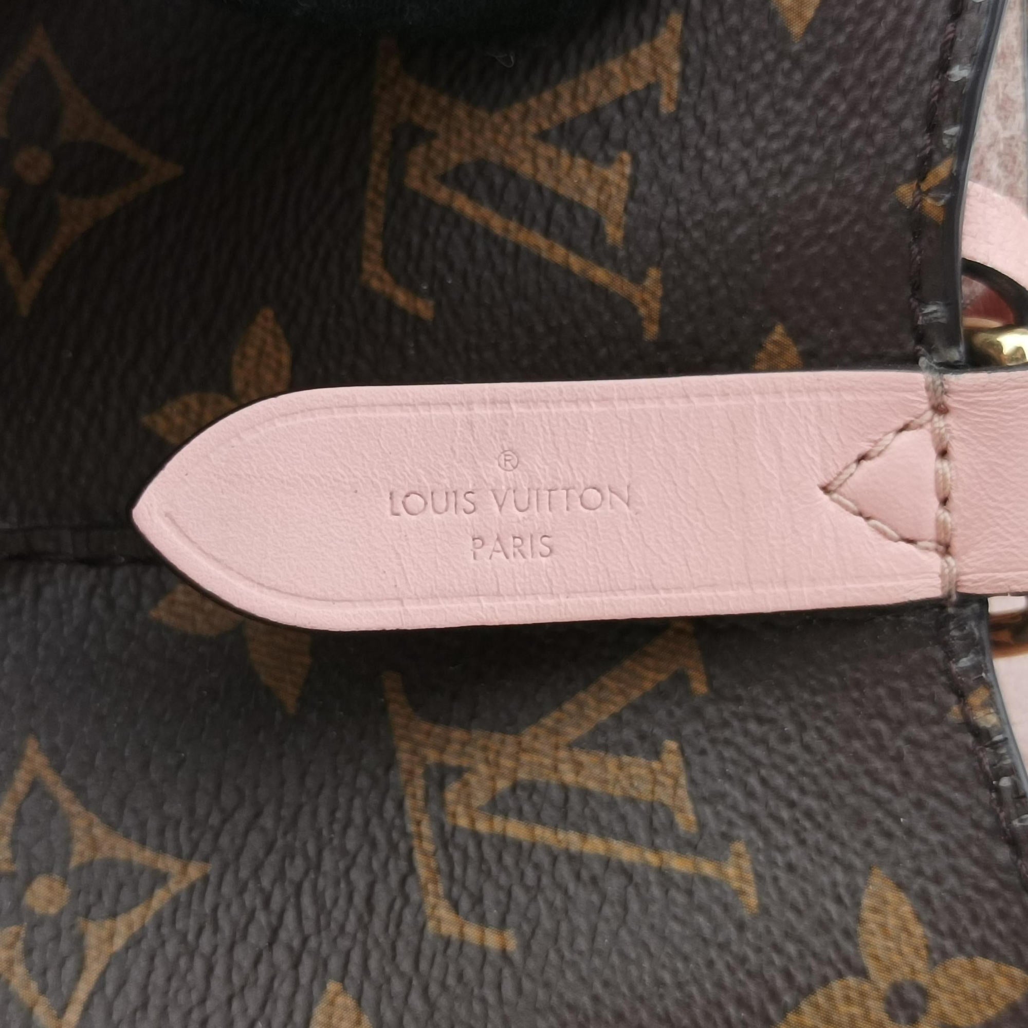 Pre-owned Louis Vuitton NeoNoe BROWN×Rose Poodle Monogram Canvas M44022 shoulderbag | stylenewstar