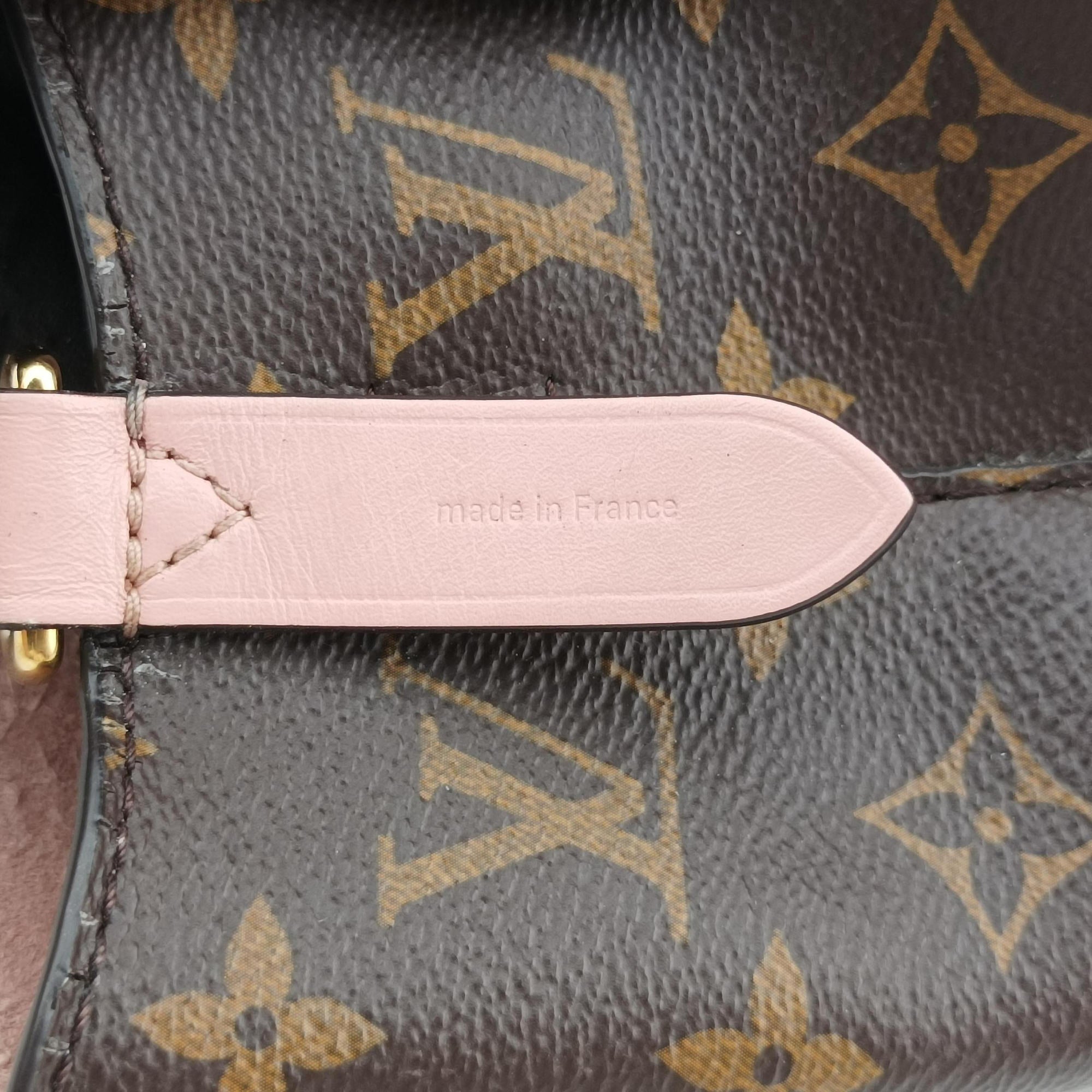 Pre-owned Louis Vuitton NeoNoe BROWN×Rose Poodle Monogram Canvas M44022 shoulderbag | stylenewstar