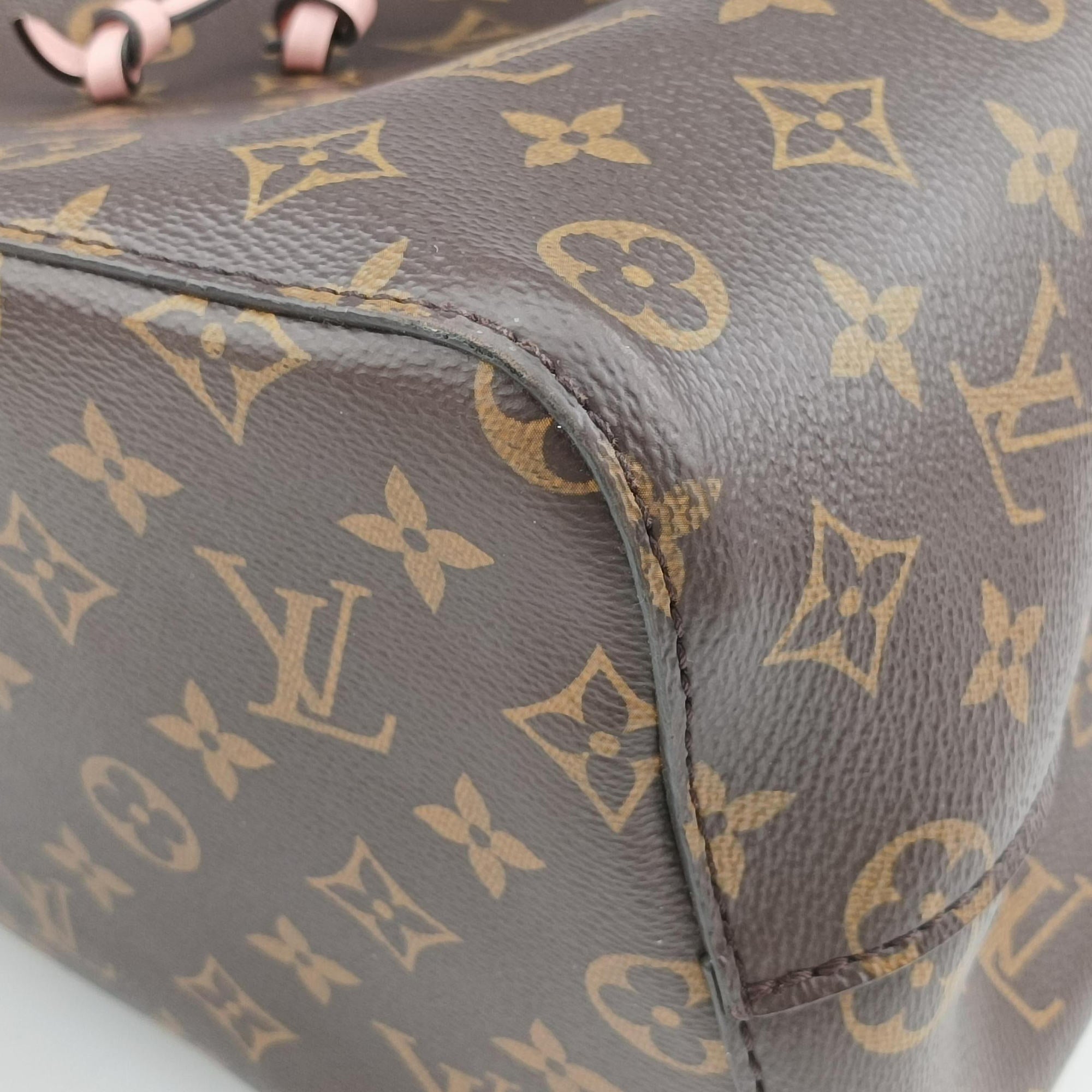 Pre-owned Louis Vuitton NeoNoe BROWN×Rose Poodle Monogram Canvas M44022 shoulderbag | stylenewstar
