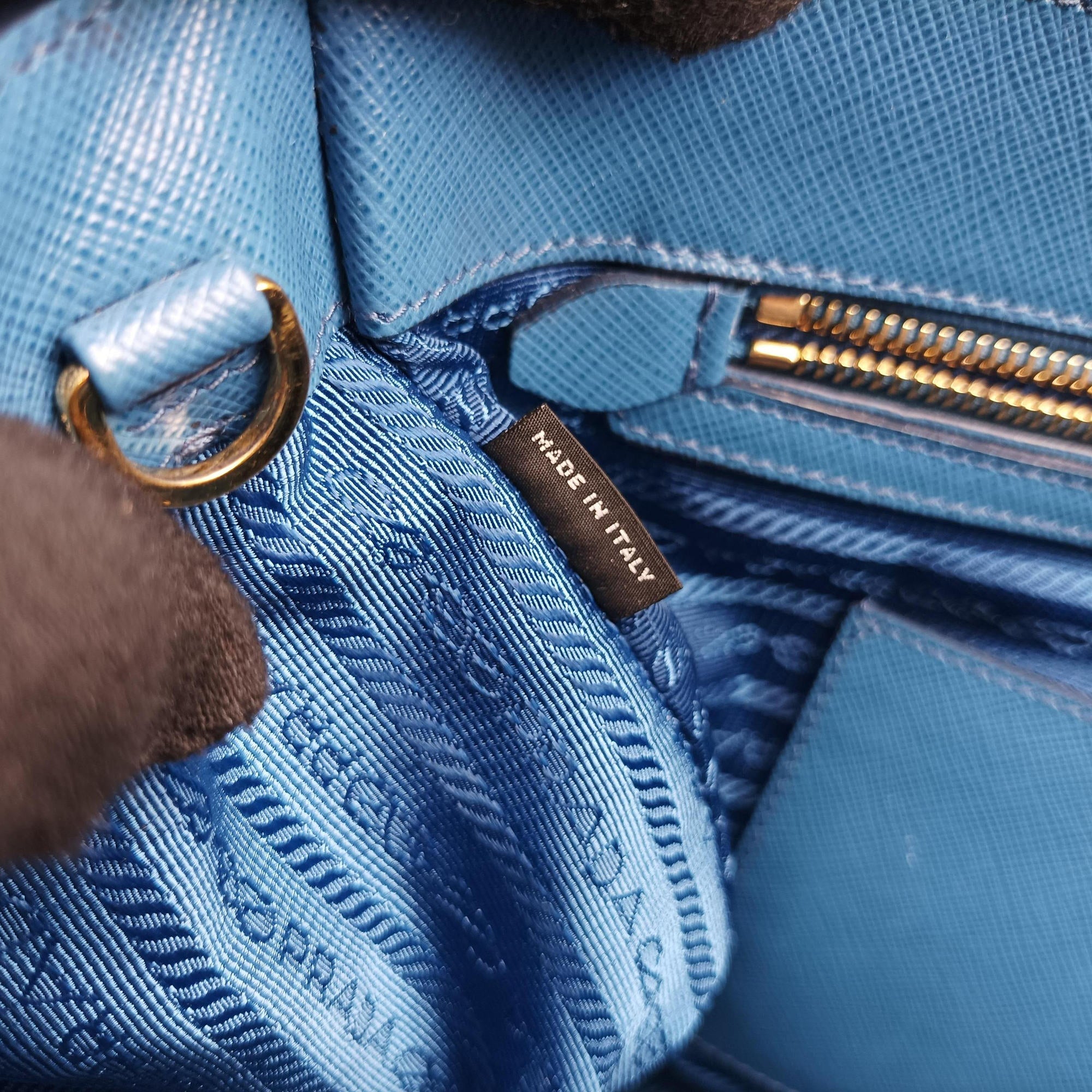 Pre-owned Prada Galleria Blue×Navy SAFFIANO Leather B2274C shoulderbag | stylenewstar