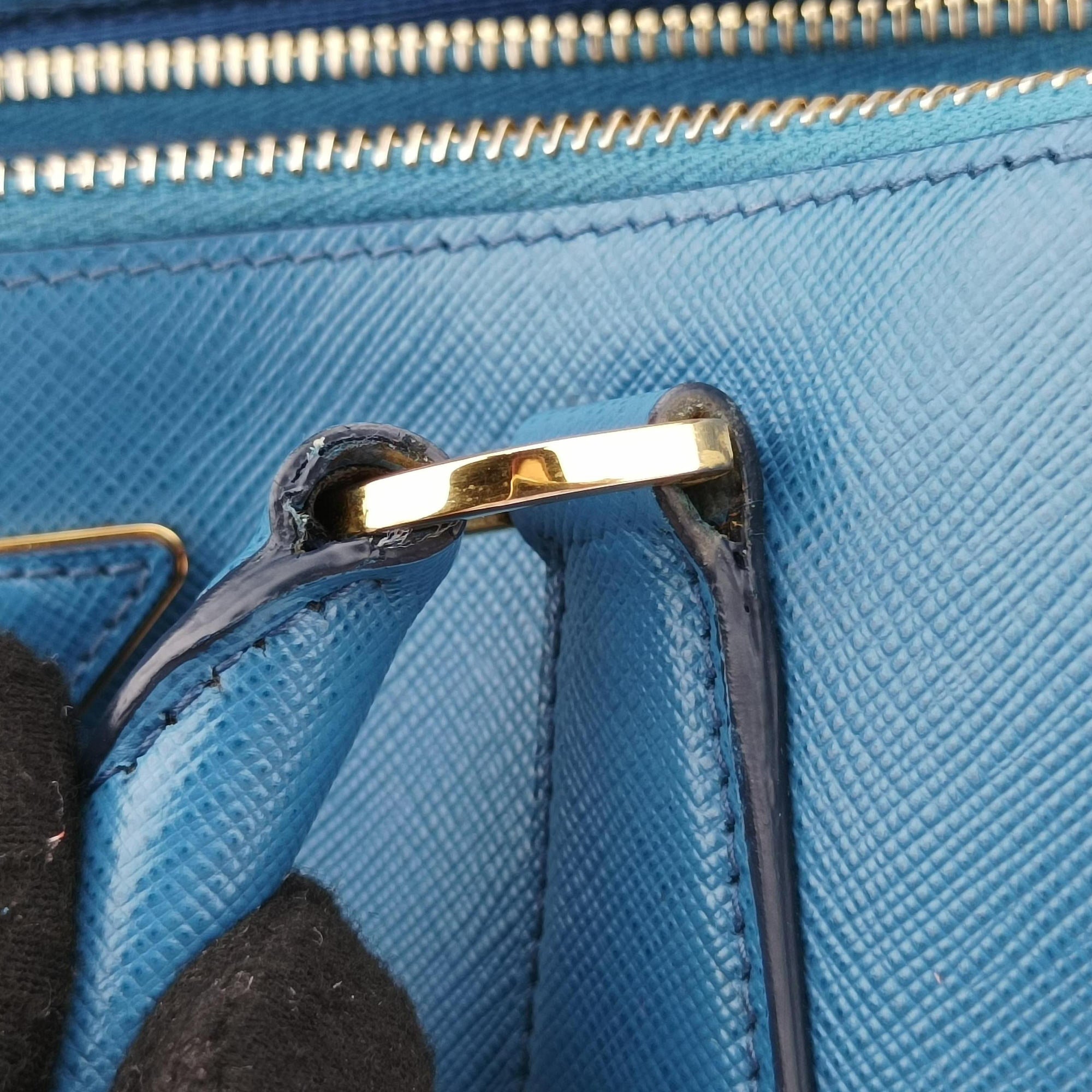 Pre-owned Prada Galleria Blue×Navy SAFFIANO Leather B2274C shoulderbag | stylenewstar