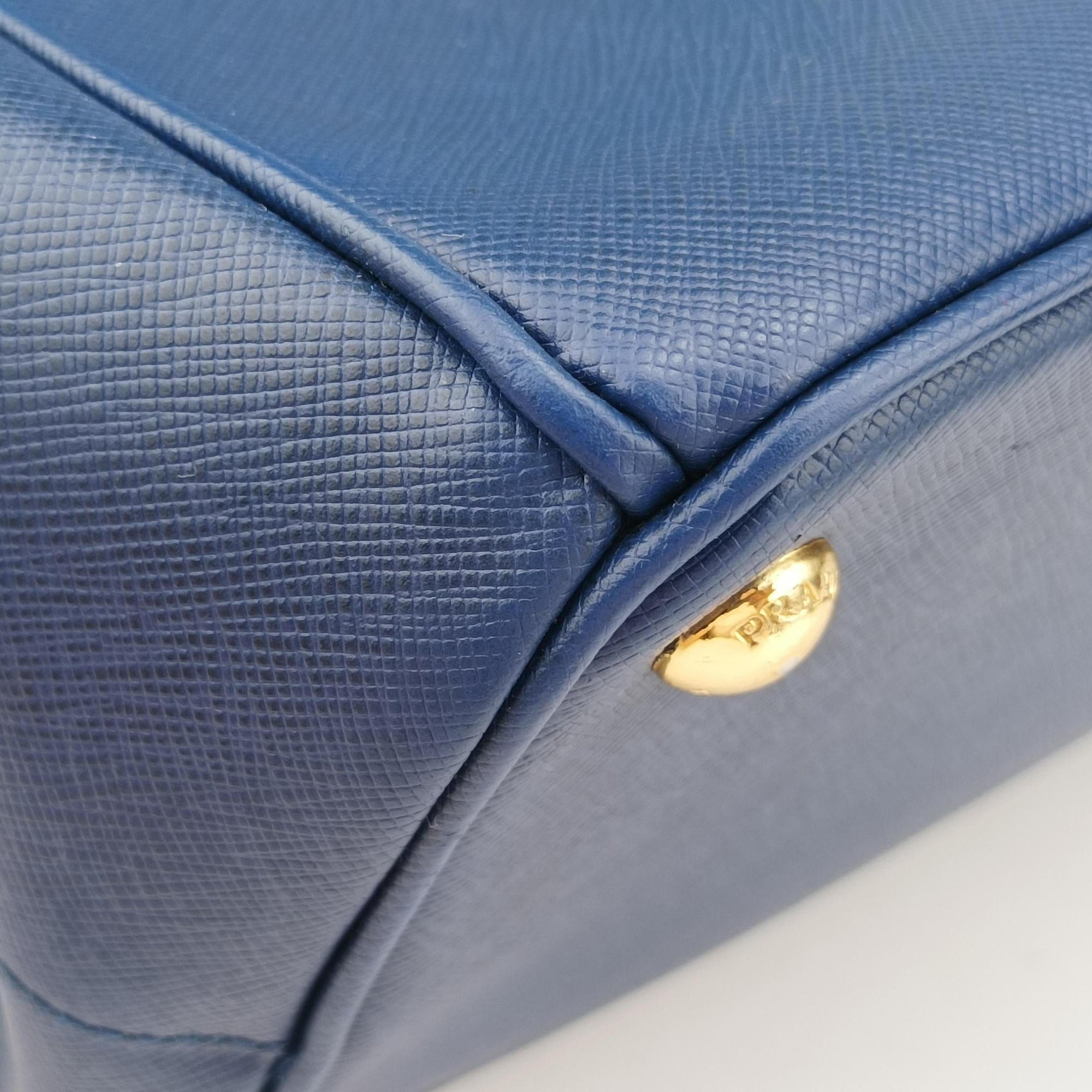 Pre-owned Prada Galleria Blue×Navy SAFFIANO Leather B2274C shoulderbag | stylenewstar