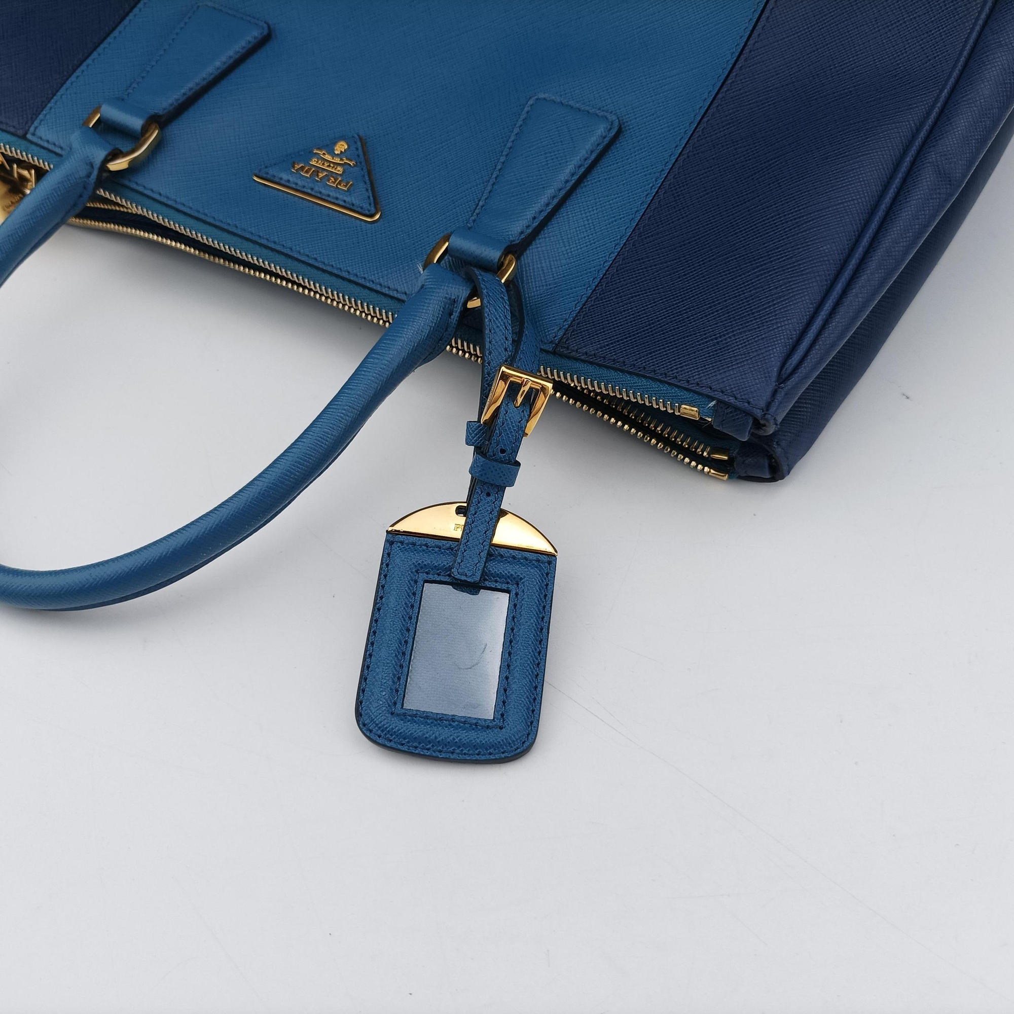 Pre-owned Prada Galleria Blue×Navy SAFFIANO Leather B2274C shoulderbag | stylenewstar